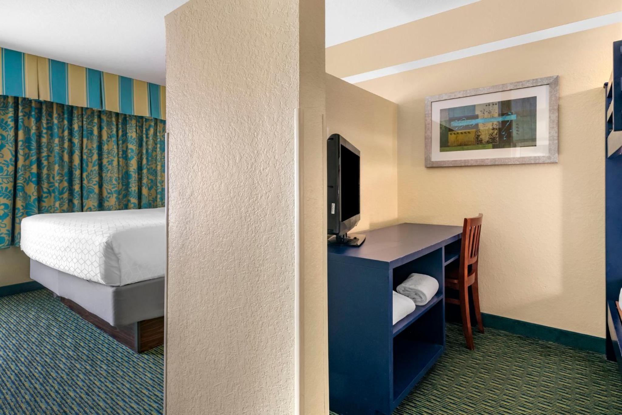 King Suite with One Bunk Bed