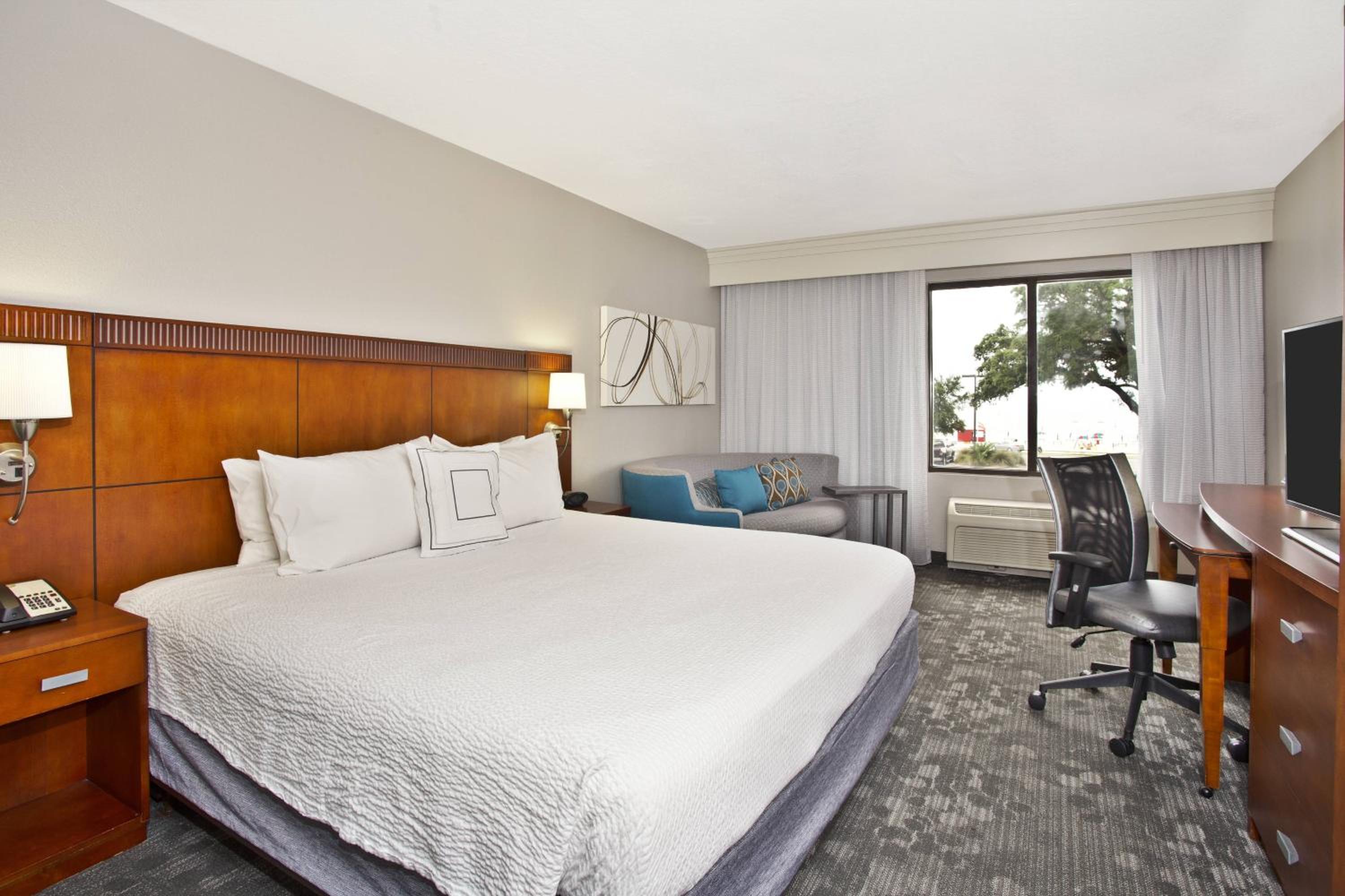 King Room with Sofa Bed and Gulf View