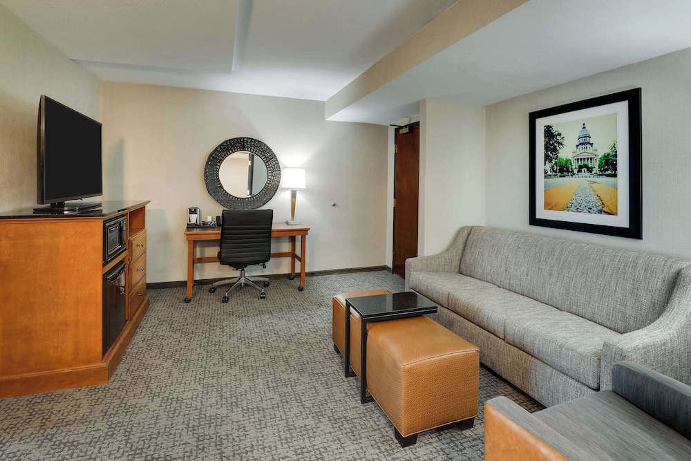 Deluxe Room, 1 King Bed with Sofa bed, Refrigerator & Microwave