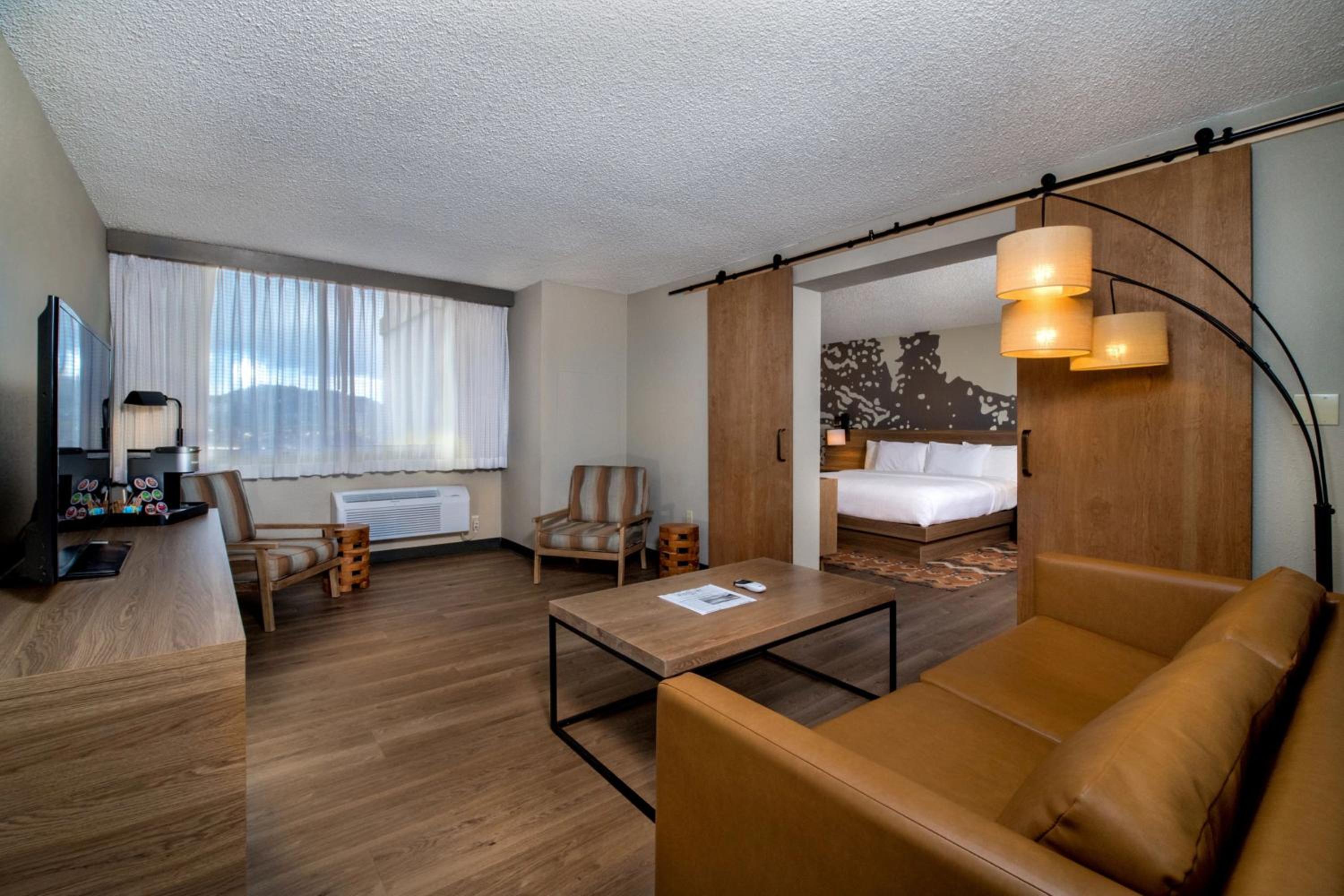One-Bedroom Suite with Partial Mountain View - Tower 1