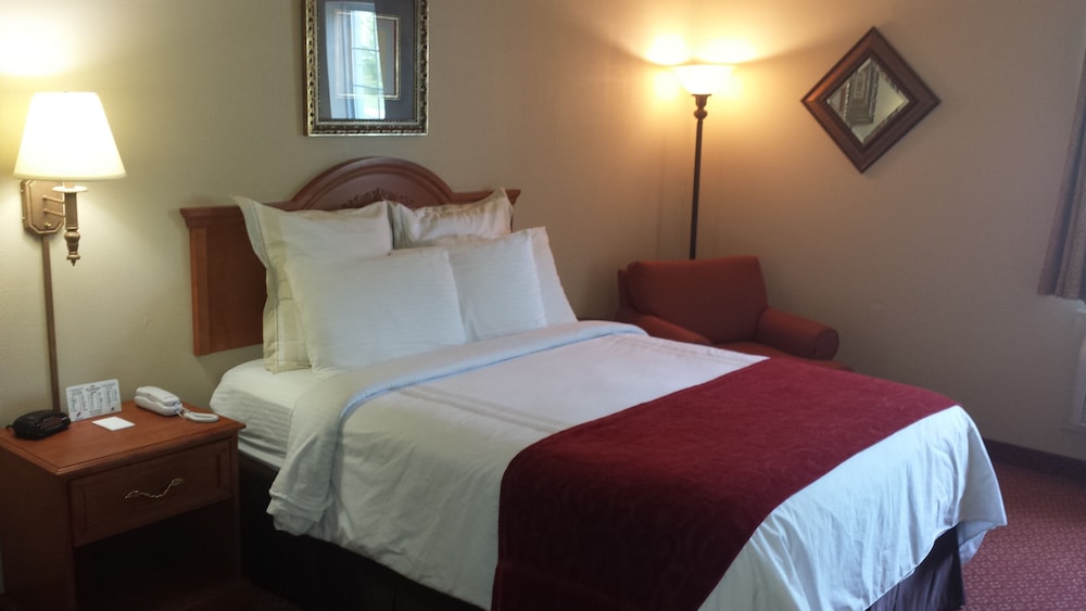 Deluxe Room, 1 Queen Bed, Accessible, Non Smoking