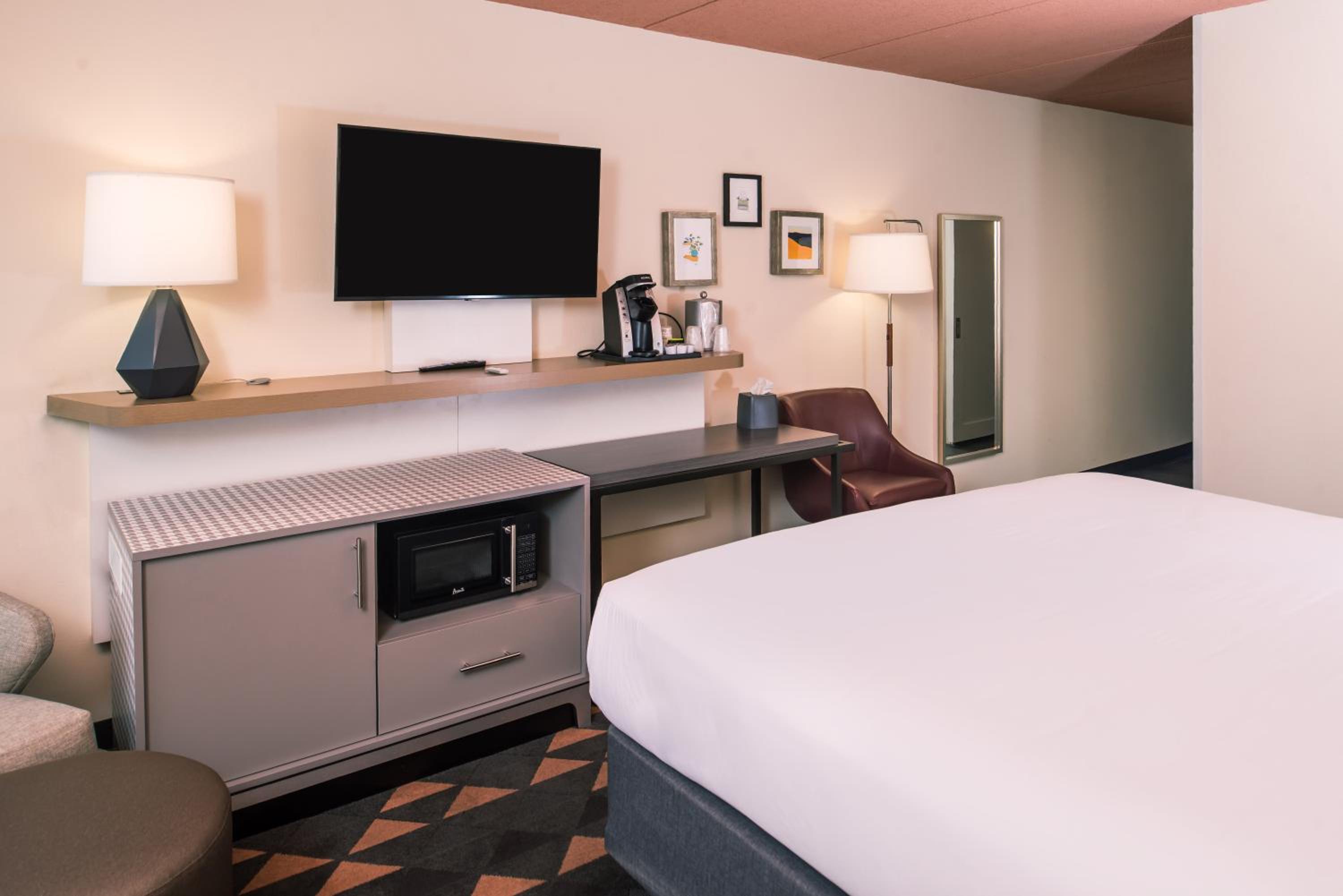 Standard King Room