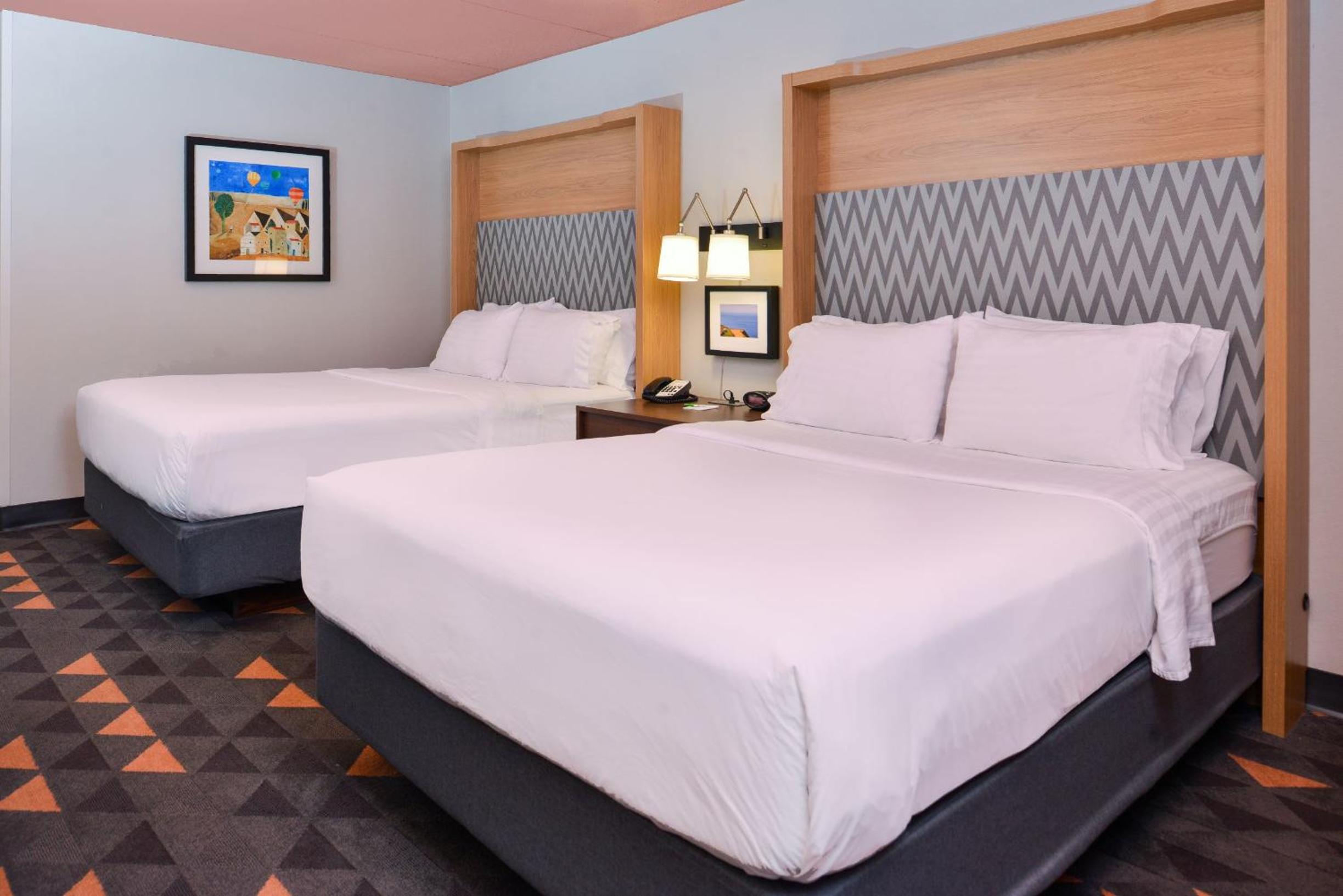 Double Room - Mobility Access with Roll-in Shower