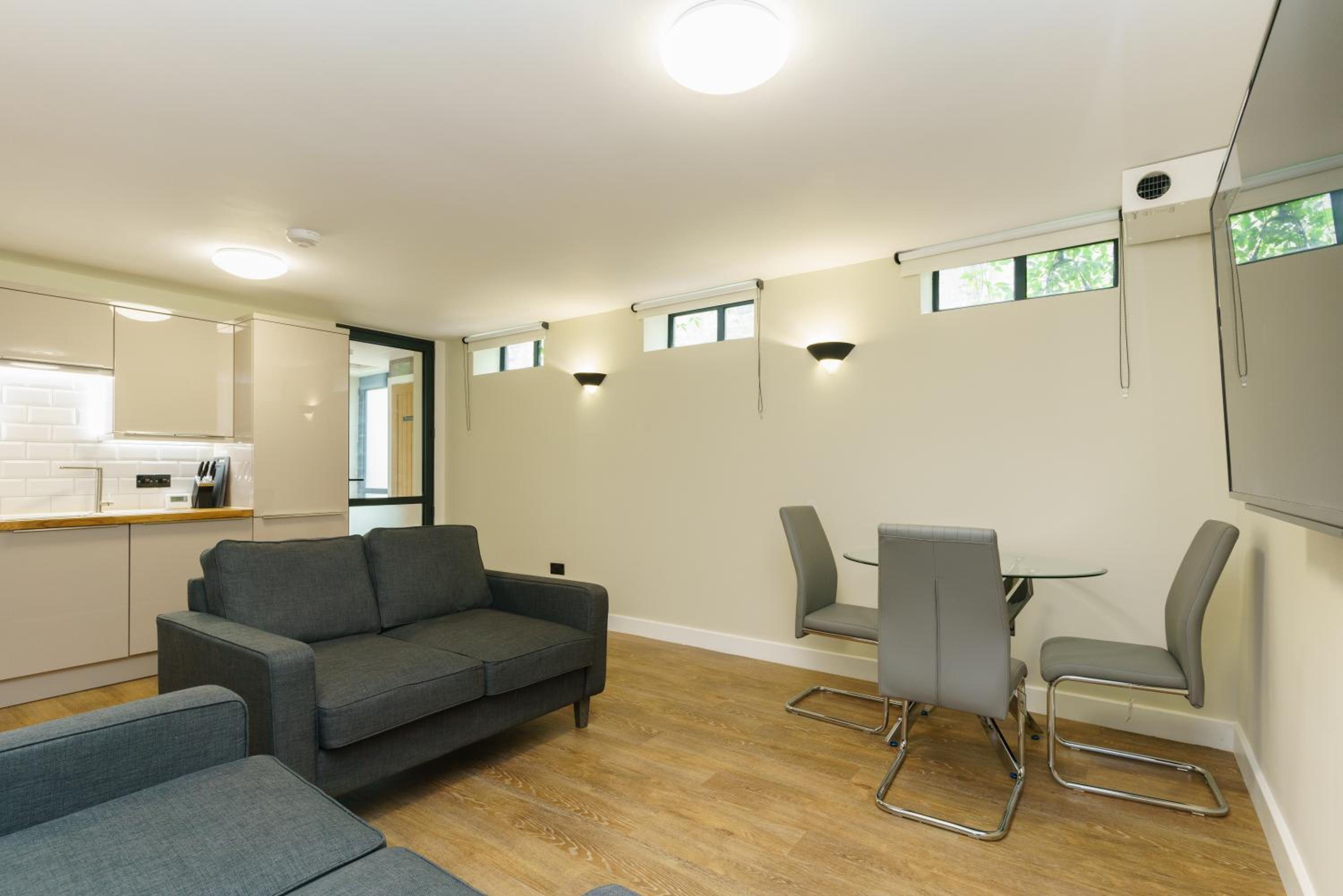 No8b One-Bedroom Apartment - Ground Floor
