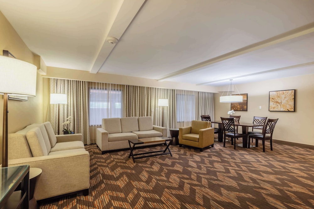 Executive Suite, 1 King Bed, Non Smoking