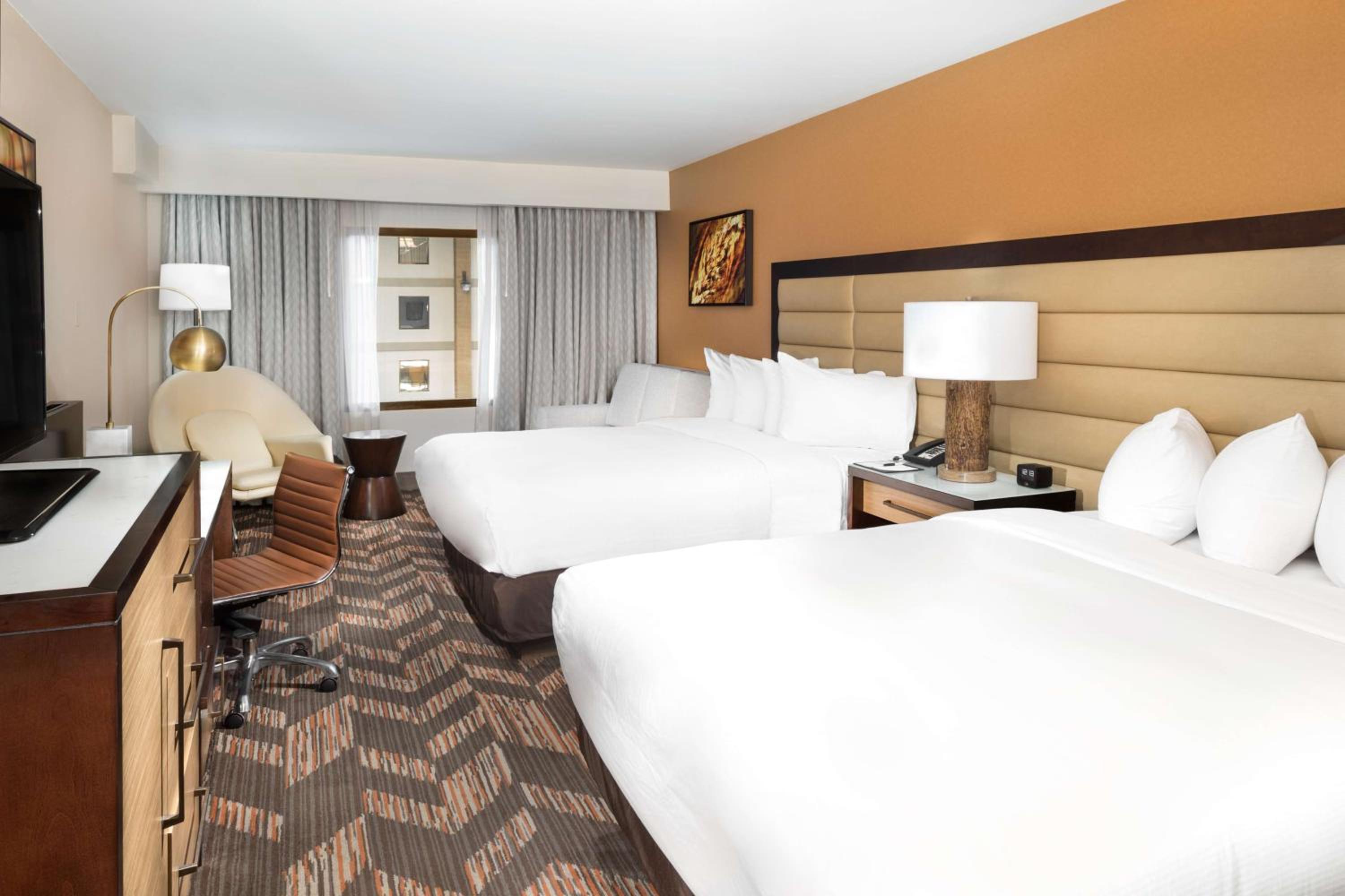 Deluxe Queen Room with Two Queen Beds