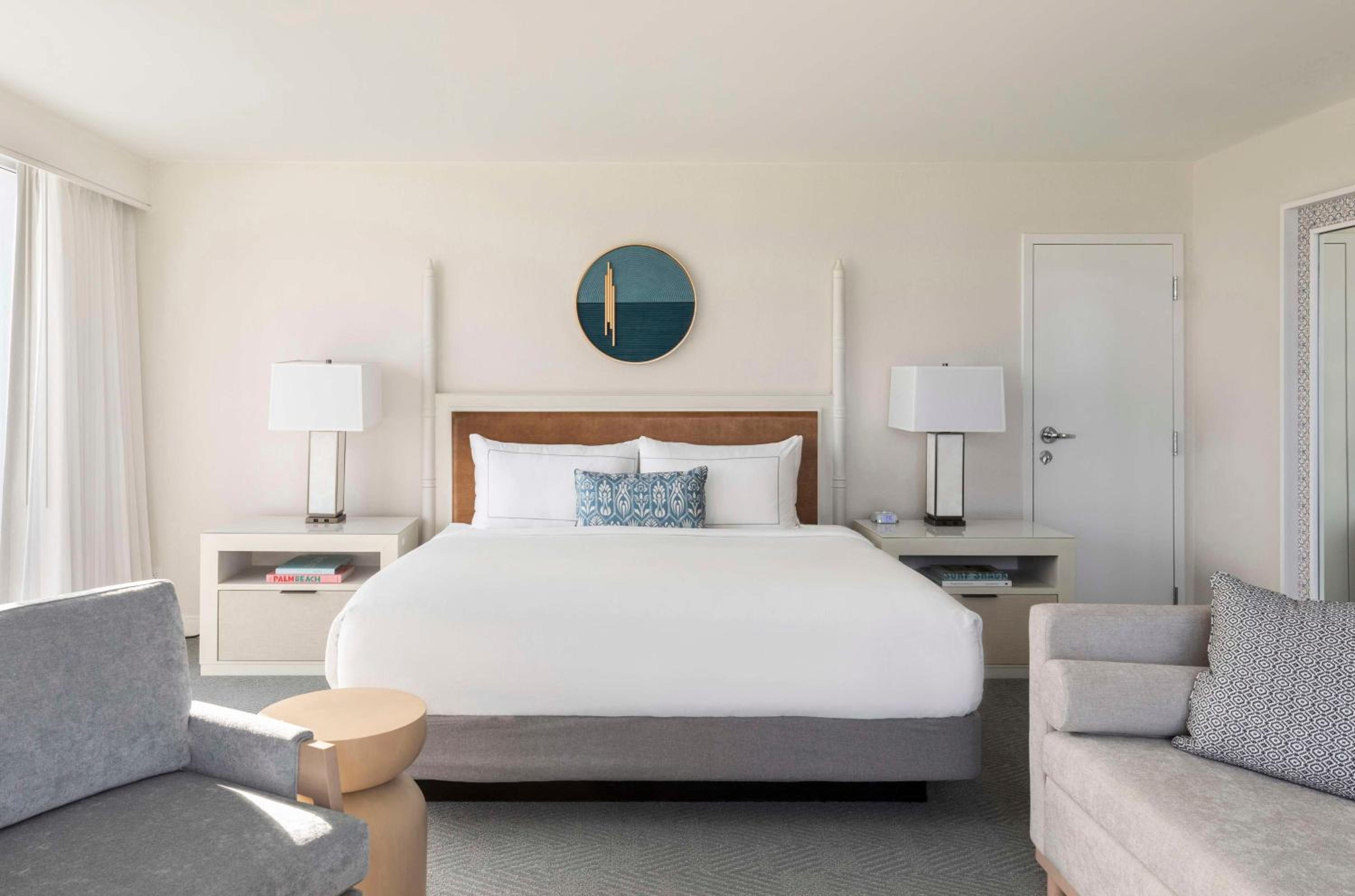 Junior King Suite with Oceanfront
