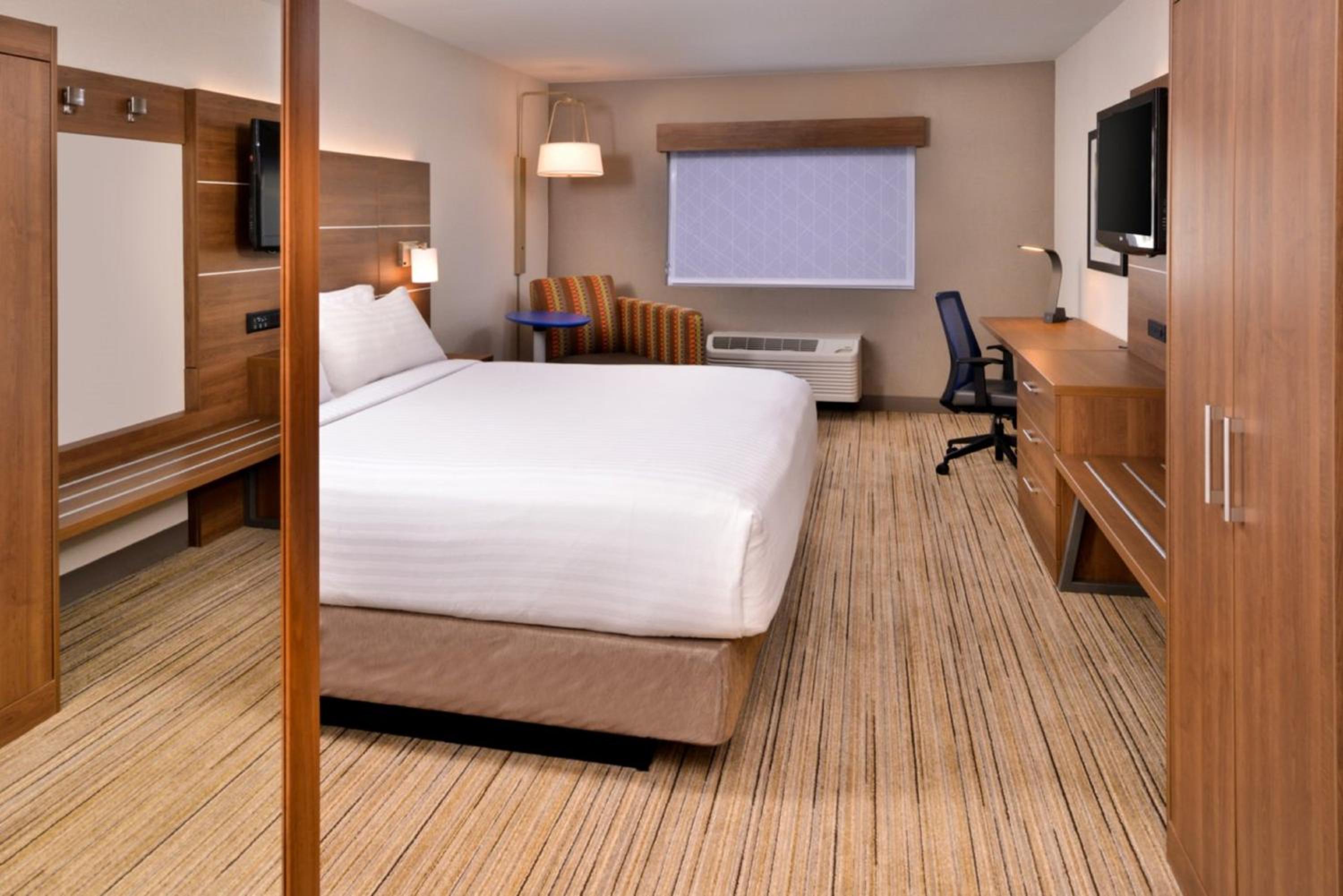 King Room - Mobility Access/Hearing Accessible