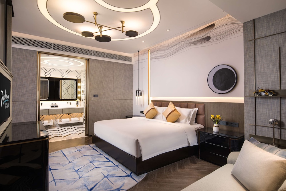 Suite (Star)