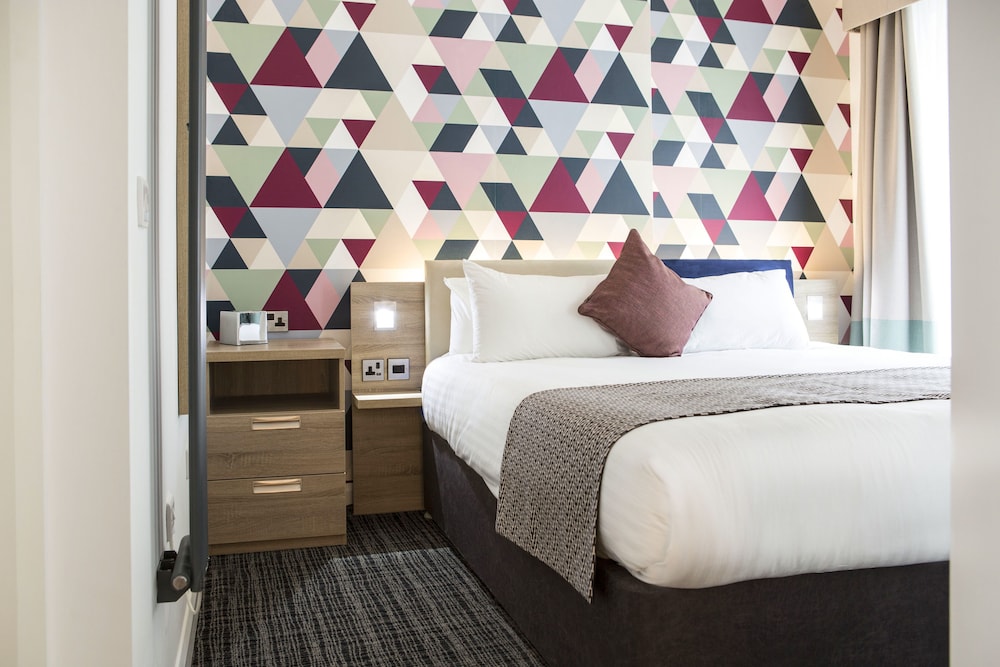 Suite, 1 King Bed With Sofa Bed