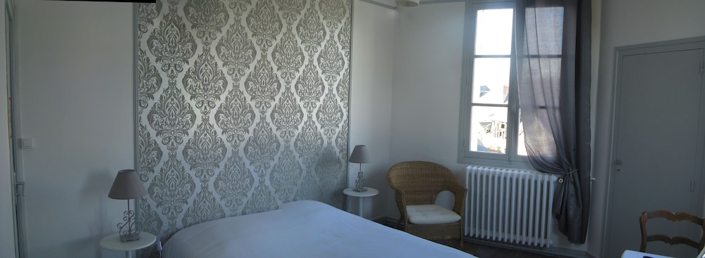 Double Room (37)