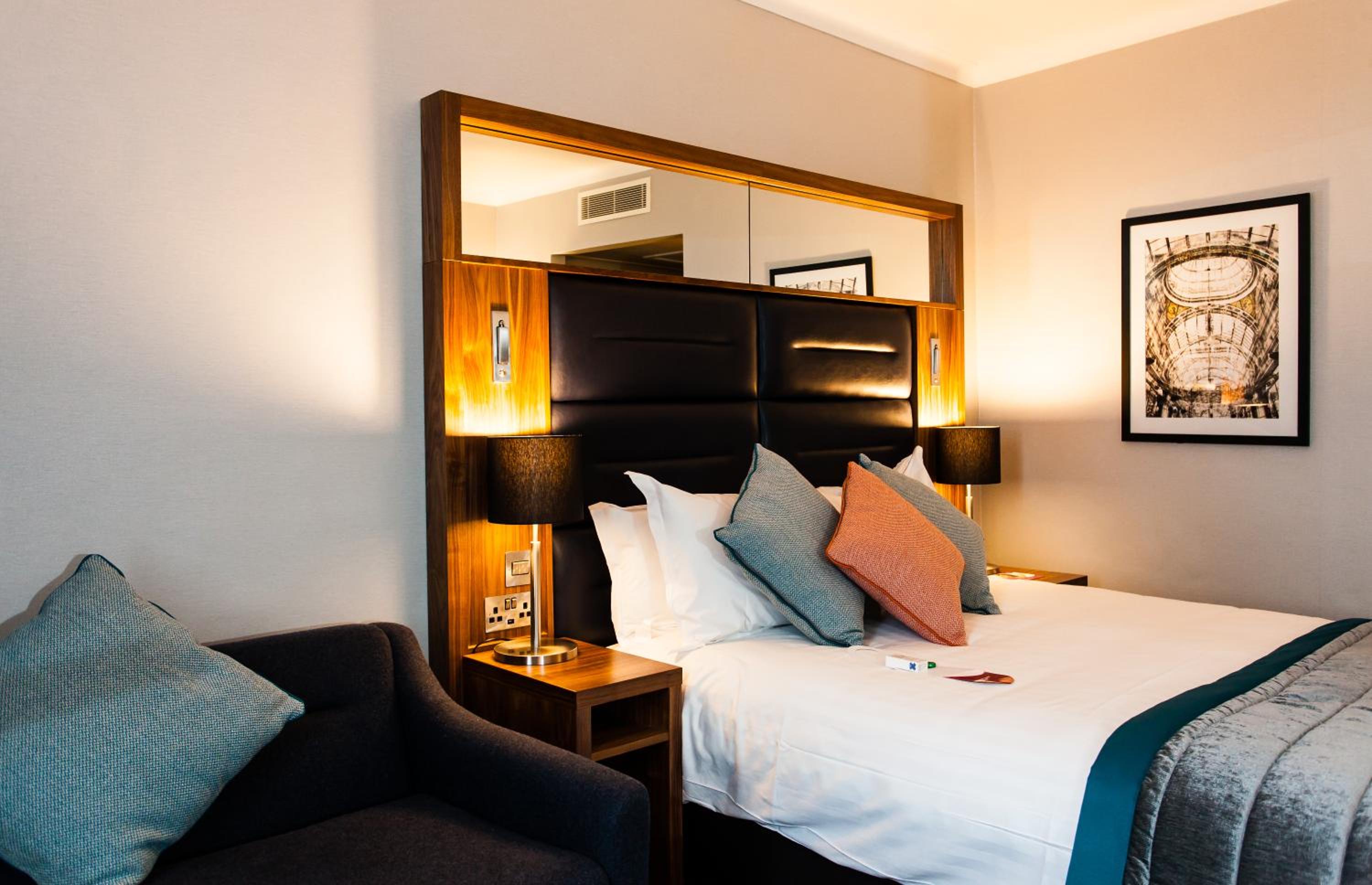 Standard Queen Room - Disability Access