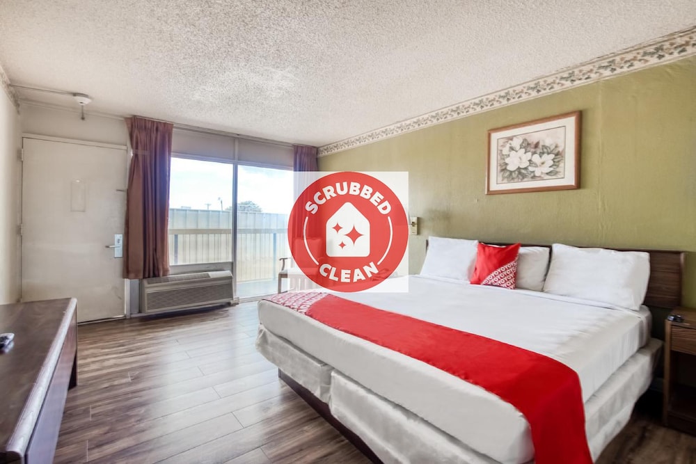 Deluxe Room, 1 Queen Bed