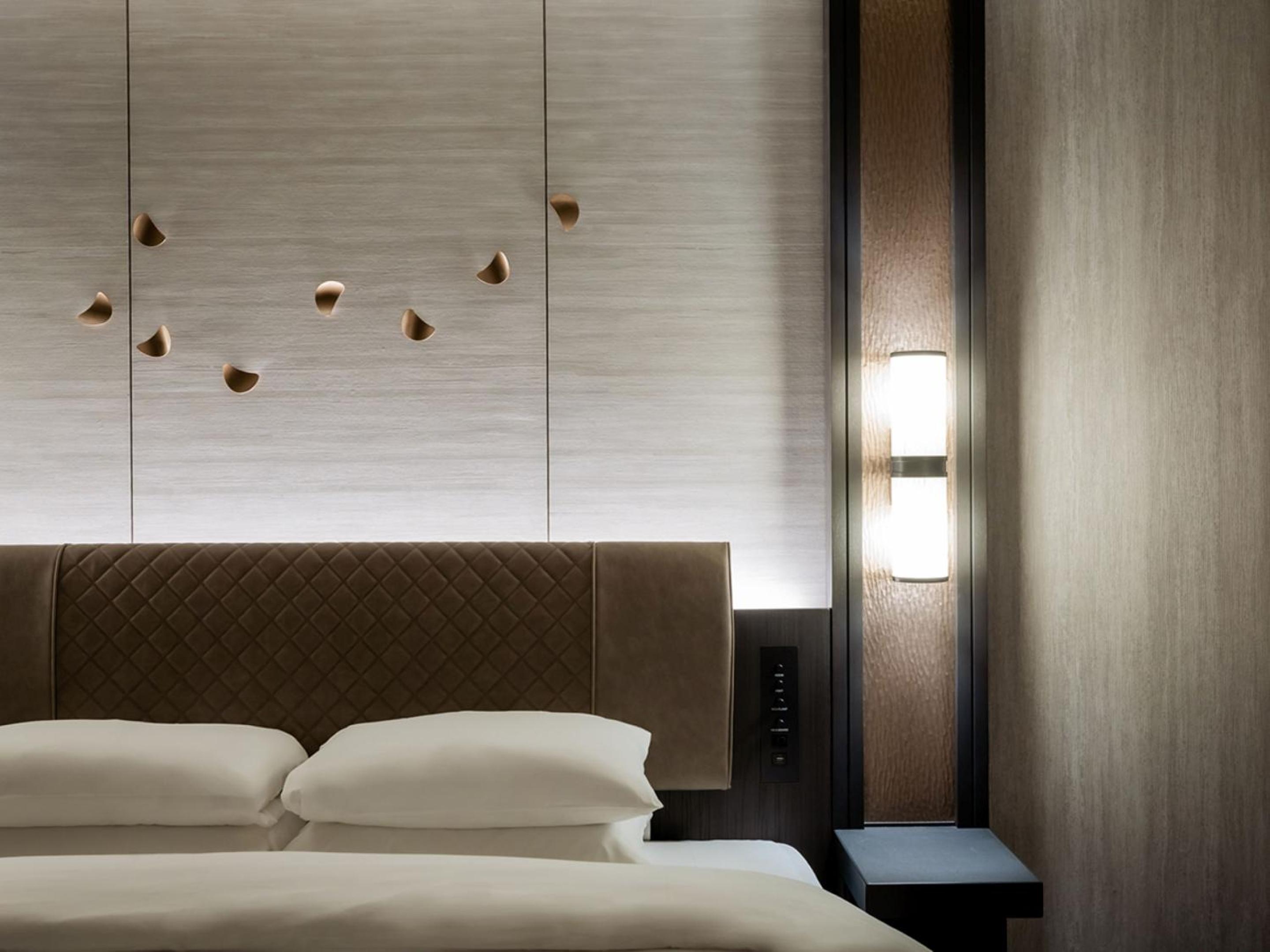 Renovated Deluxe King Room with Sea View - Non-Smoking