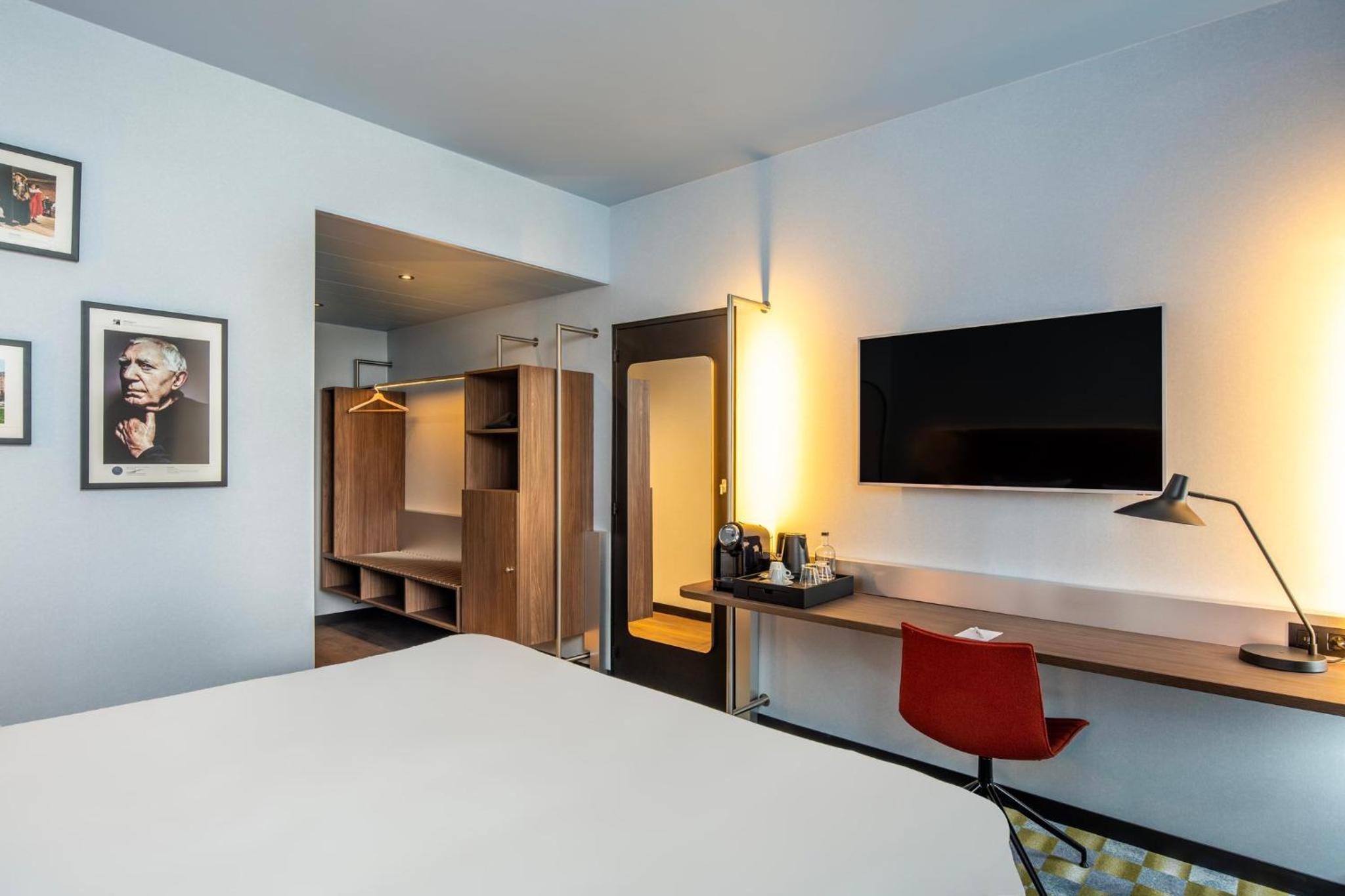 Premium Queen Room