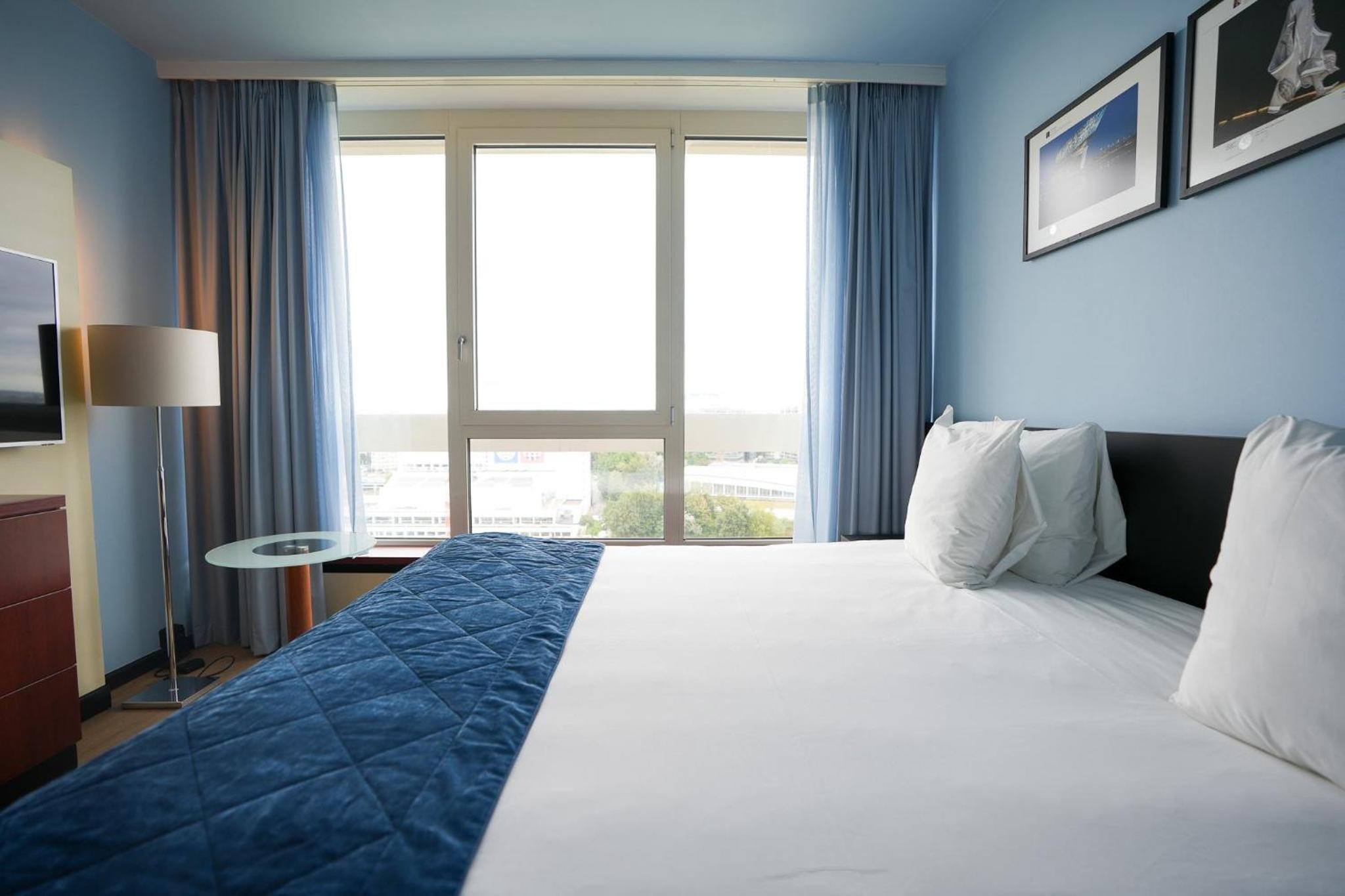 One-Bedroom Suite with Sofa Bed