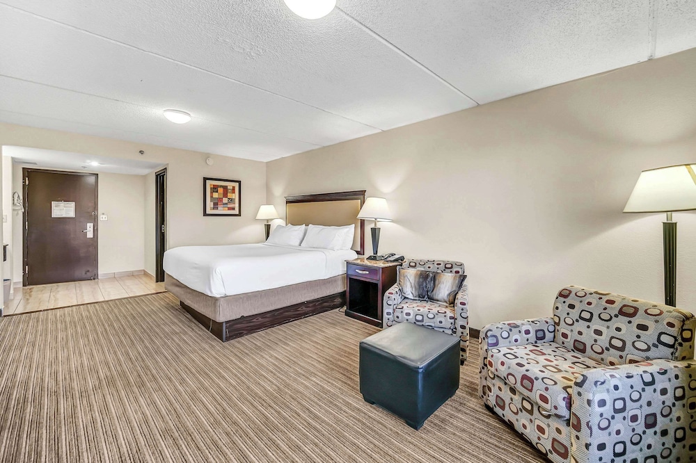 Room, 1 Queen Bed, Accessible, Non Smoking (Roll-in Shower)