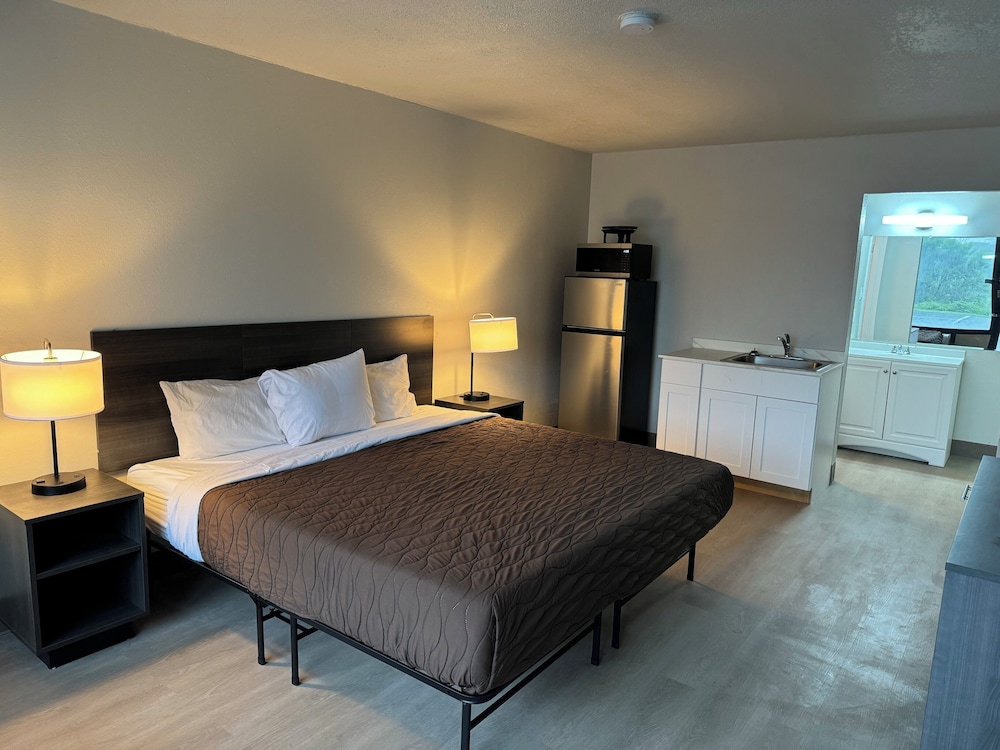 Superior Studio, 1 King Bed