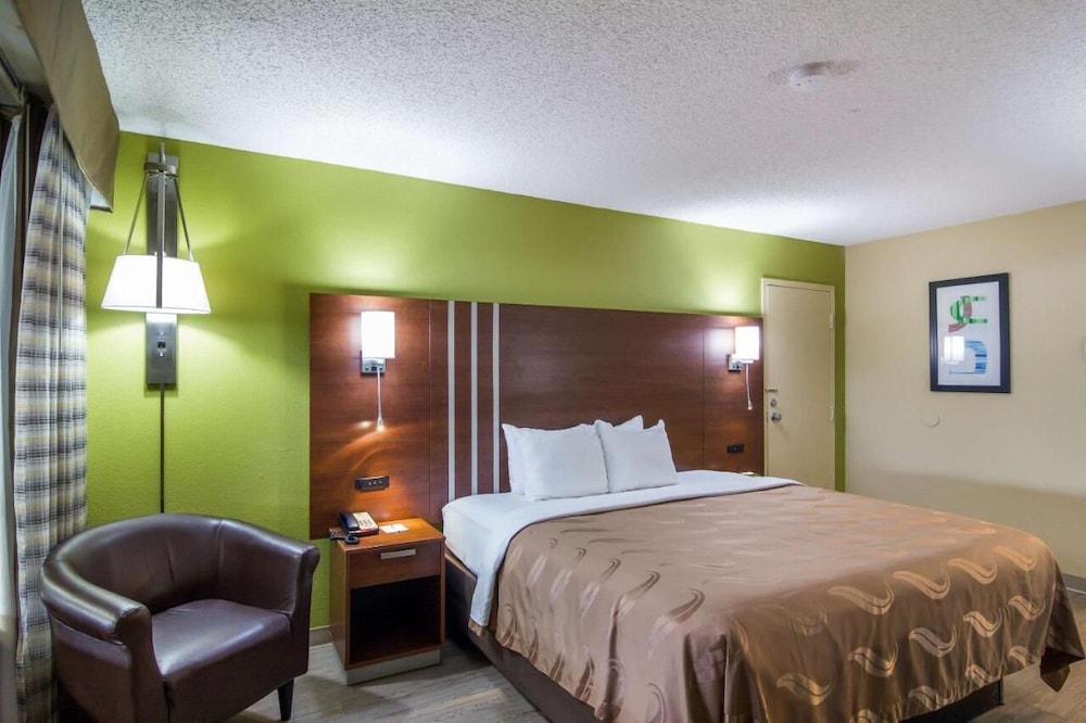 Standard Room, 1 King Bed, Non Smoking