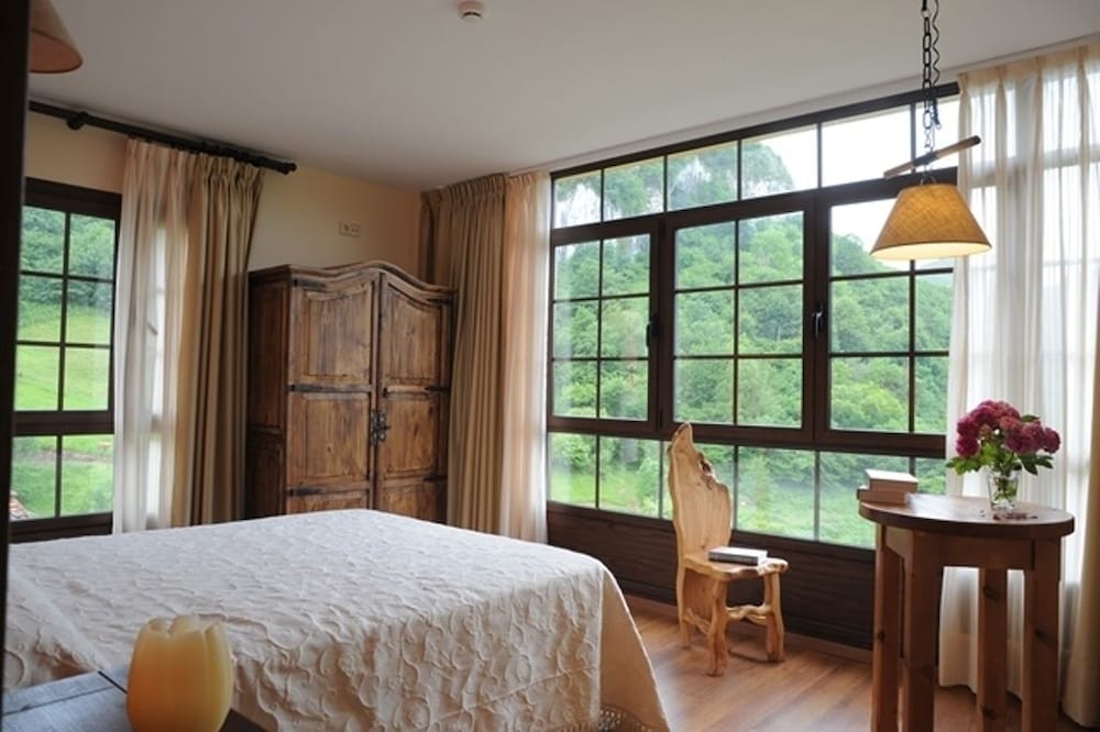 Double Room (Avellano)