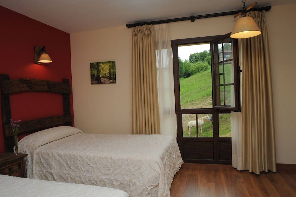 Superior Twin Room (Manzano y Haya)