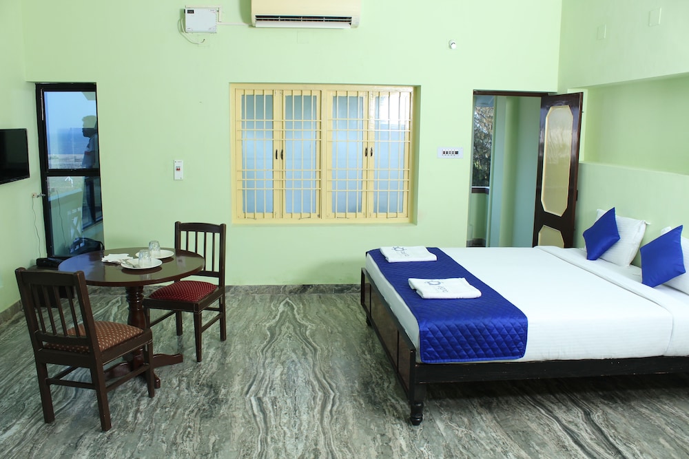 Basic Suite, 1 Queen Bed