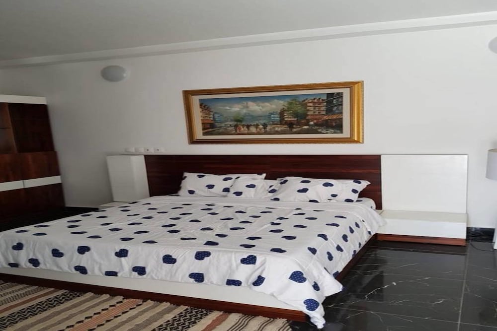 Standard Apartment, 1 Queen Bed, Non Smoking