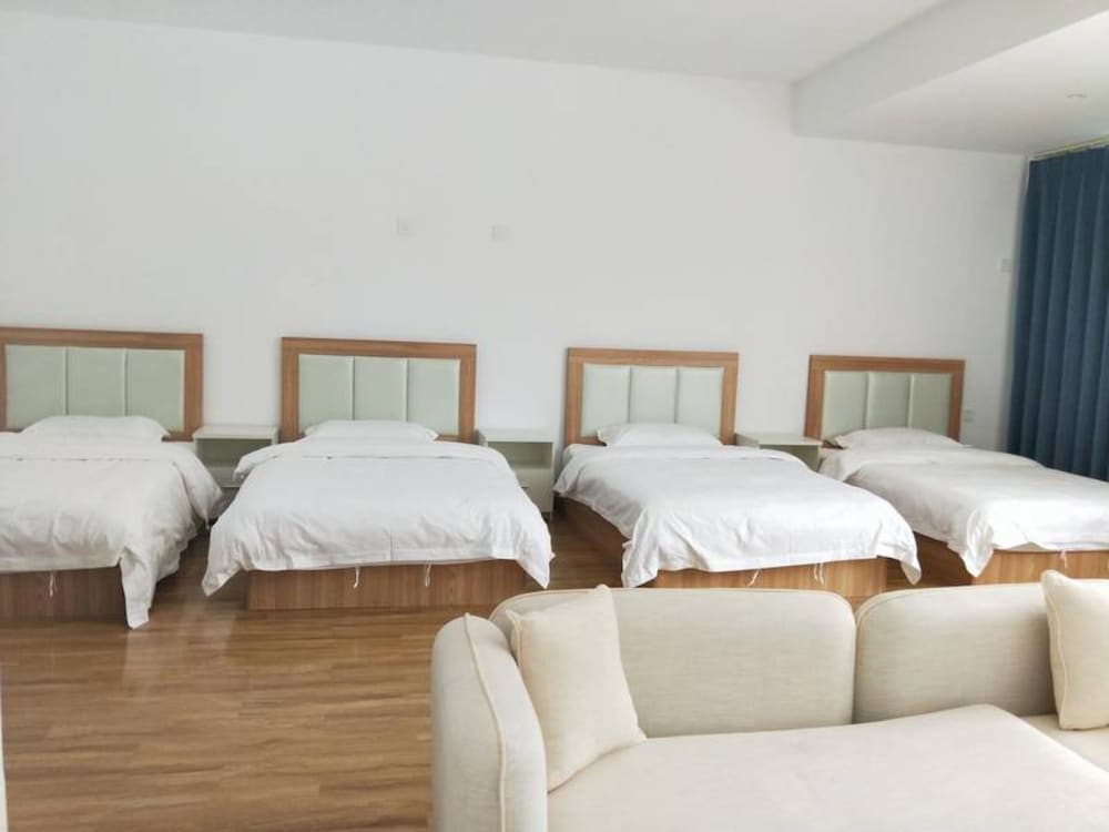 Premium Quadruple Room
