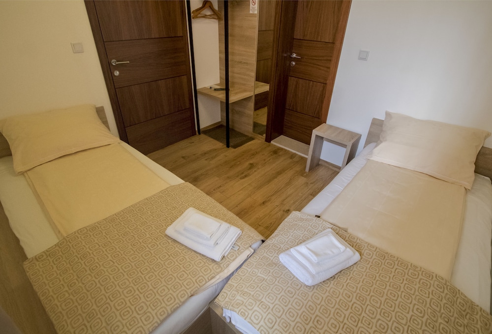 Economy Twin Room, 2 Twin Beds