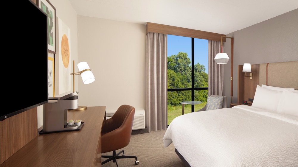 Standard Room, 1 Queen Bed, Mobility Accessible (Mobility, Access Tub)