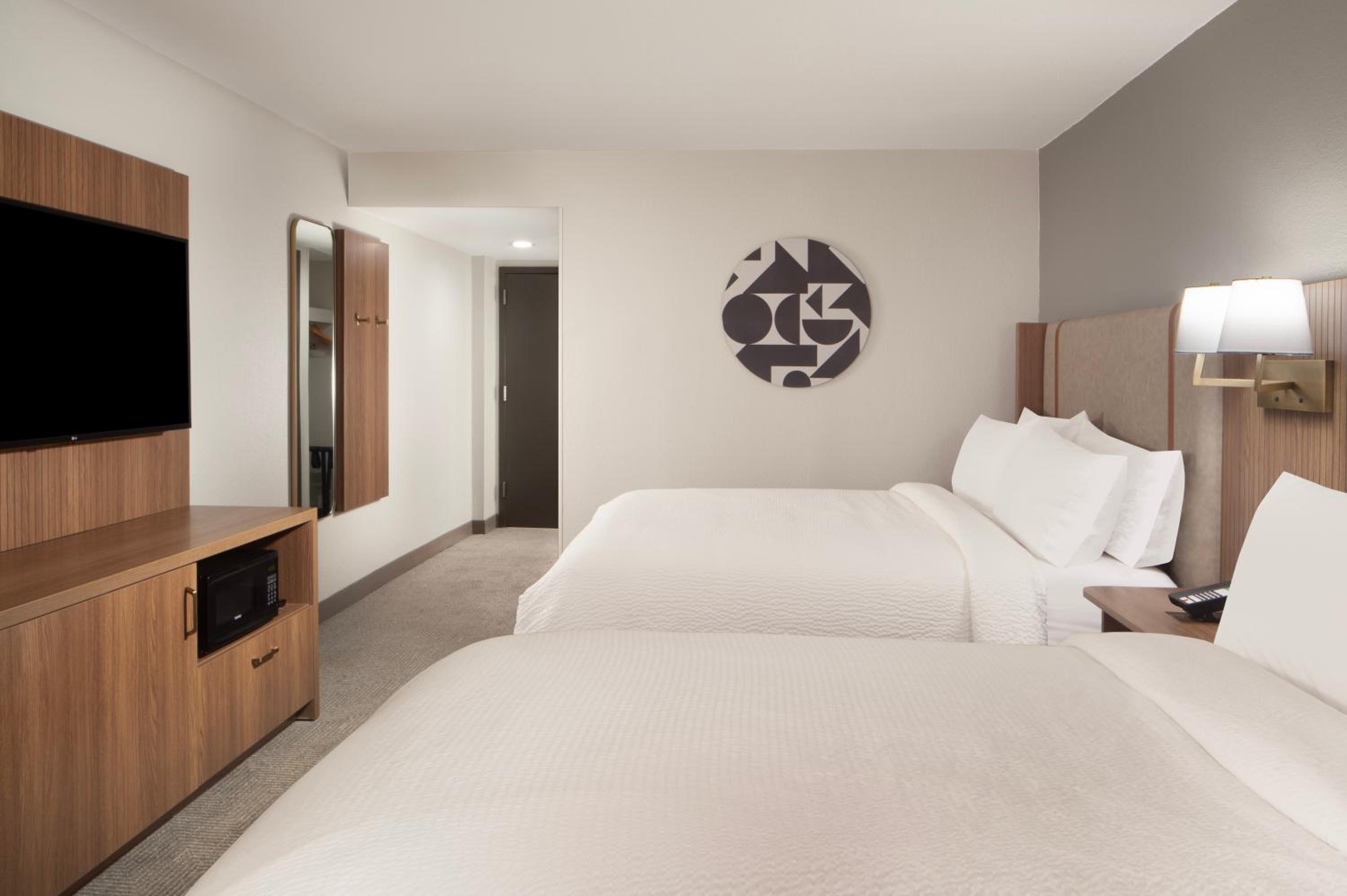 Standard Queen Room with Two Queen Beds - Communications Accessible