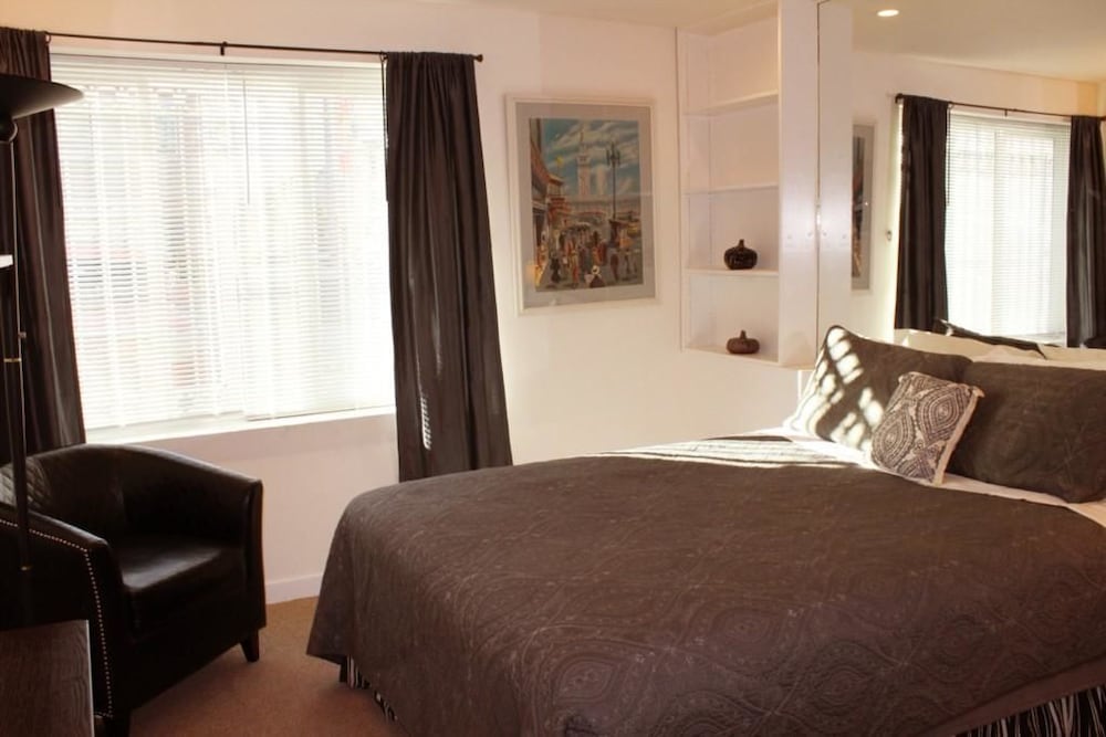 House, 1 Queen Bed (Inner Sunset Studio)