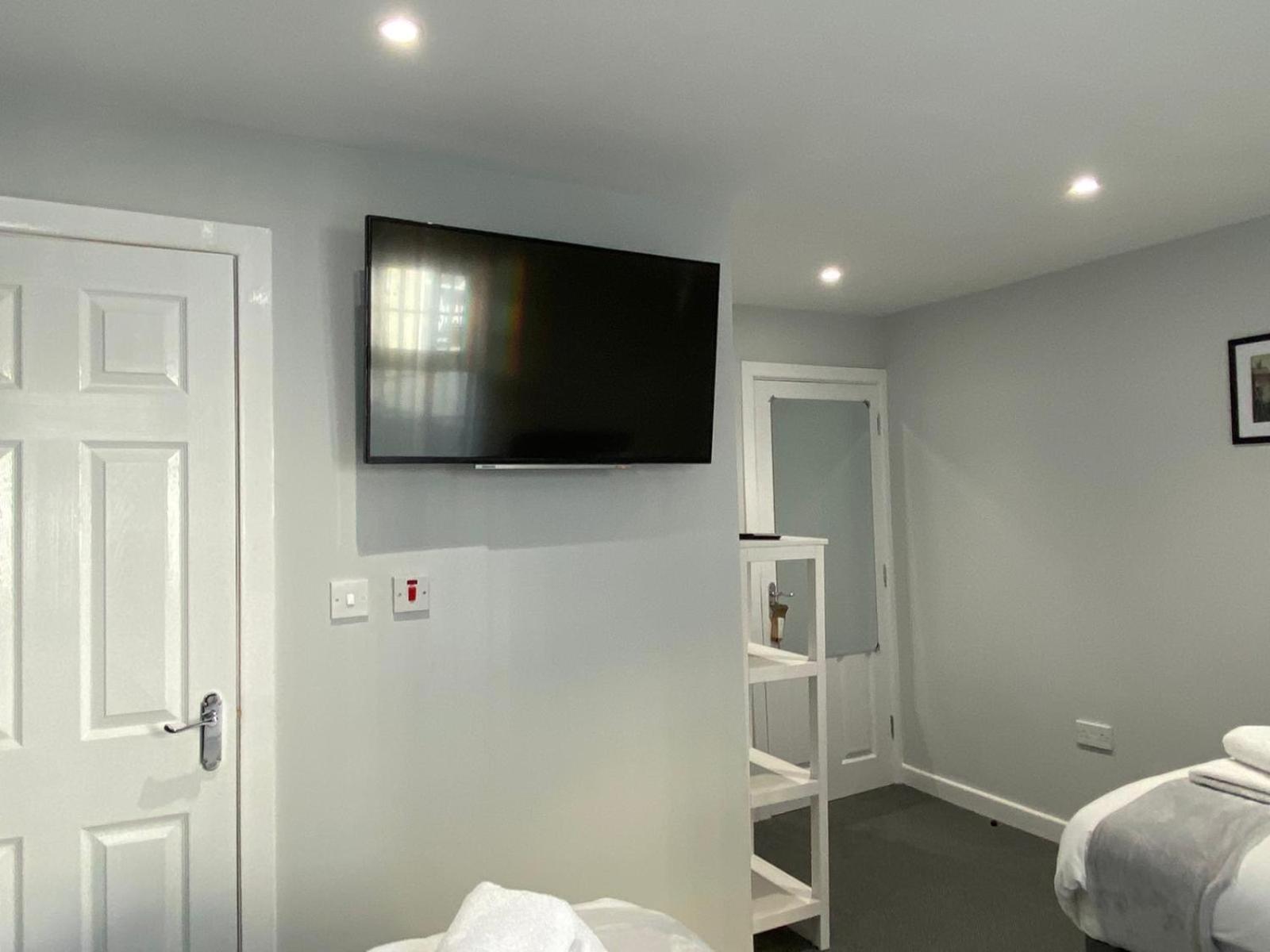 Triple Room with Private Bathroom
