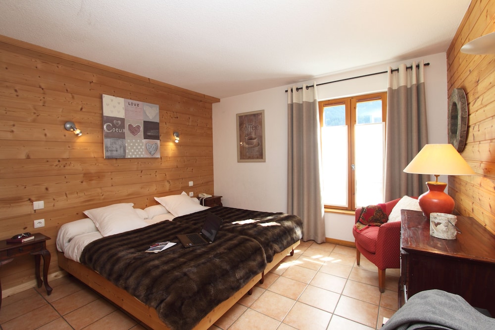 Apartment 2-3 rooms with aclove- Private terrace, Glacier View