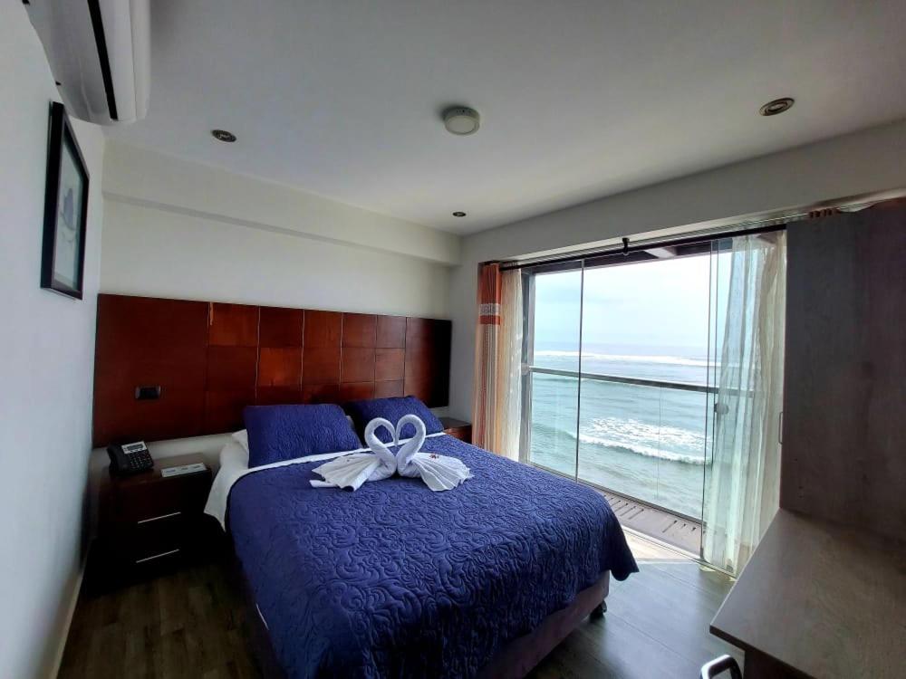 Deluxe Double Room with Balcony and Sea View