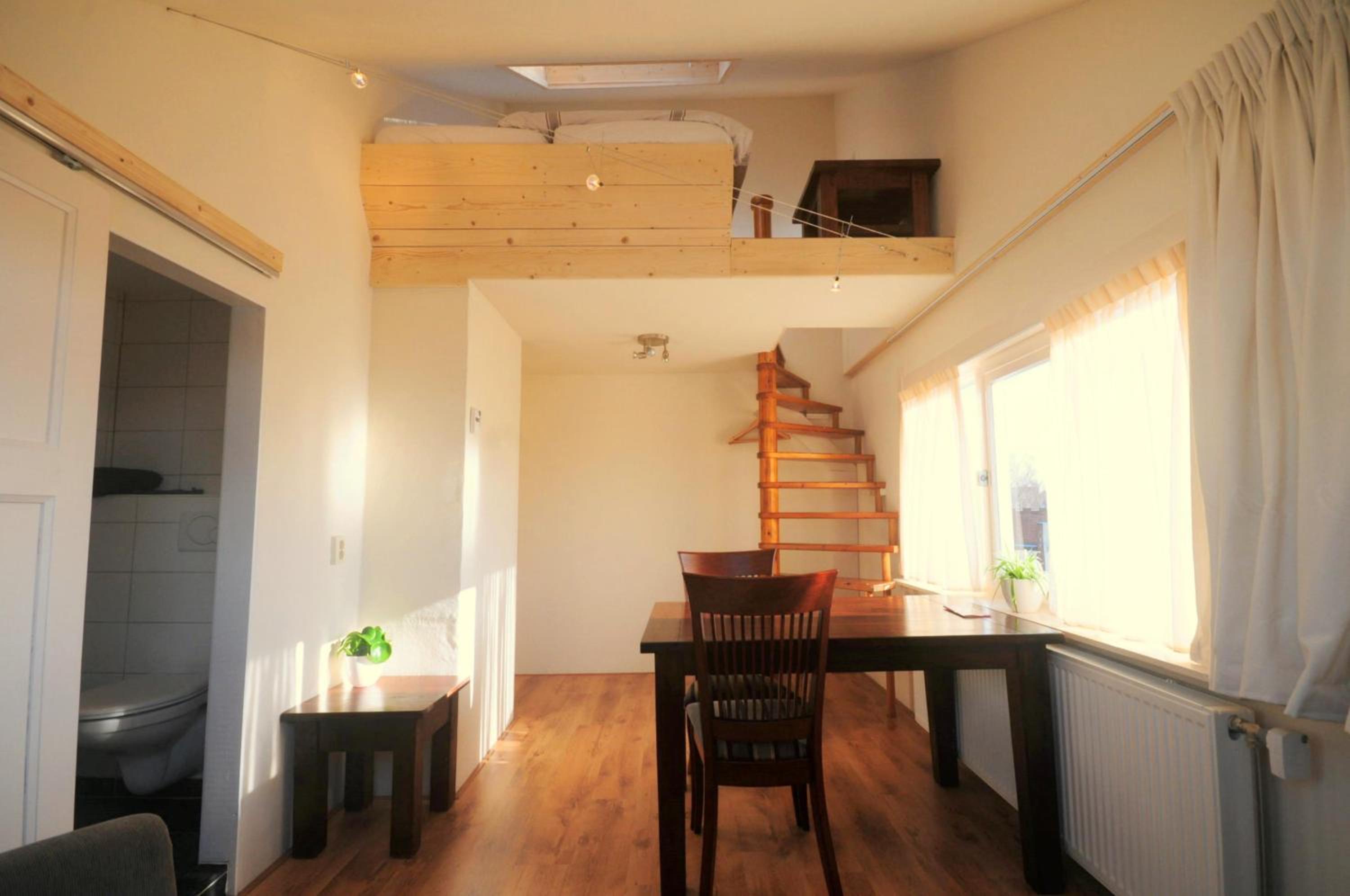 Studio - Split Level