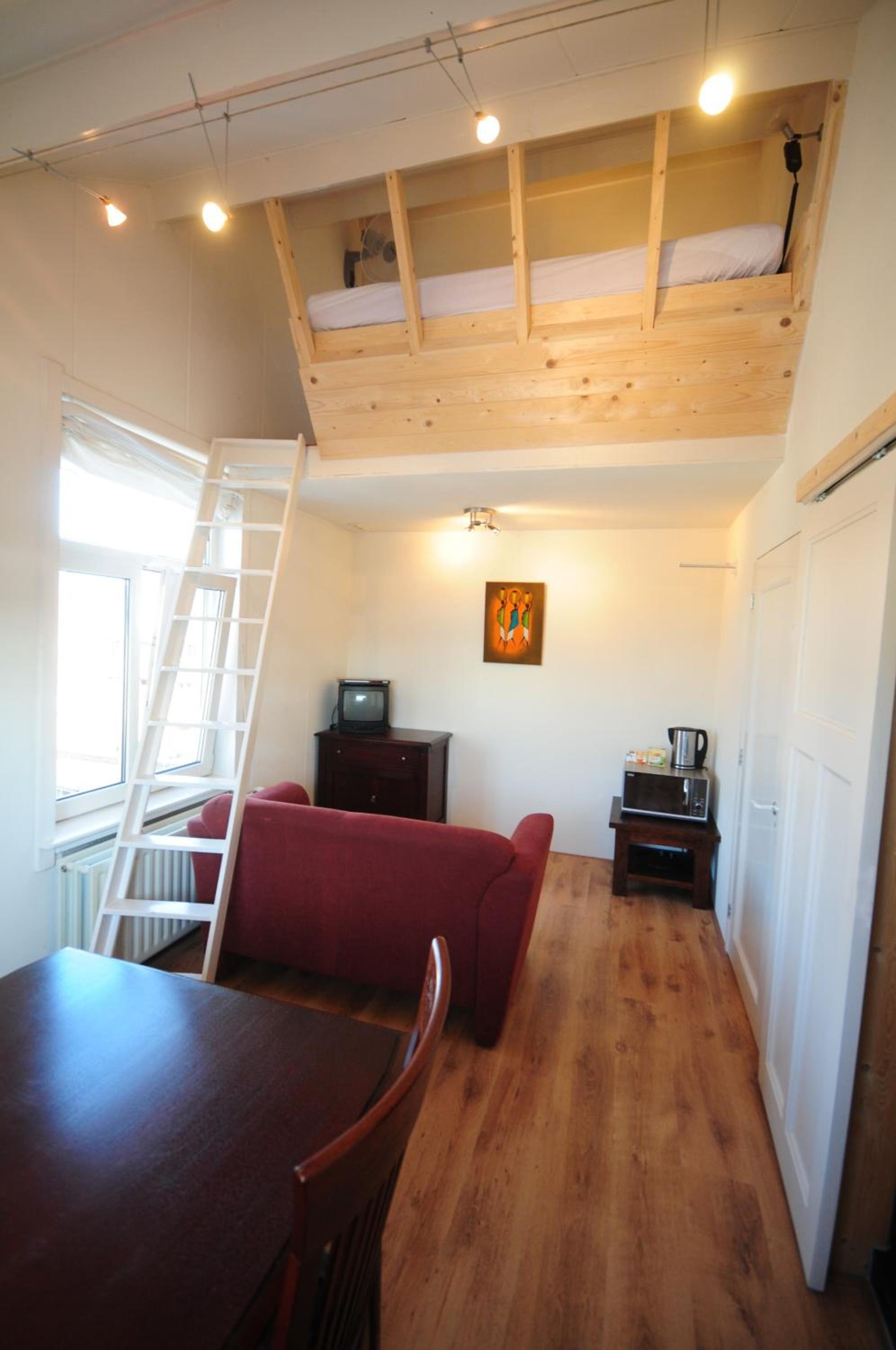 Studio - Split Level