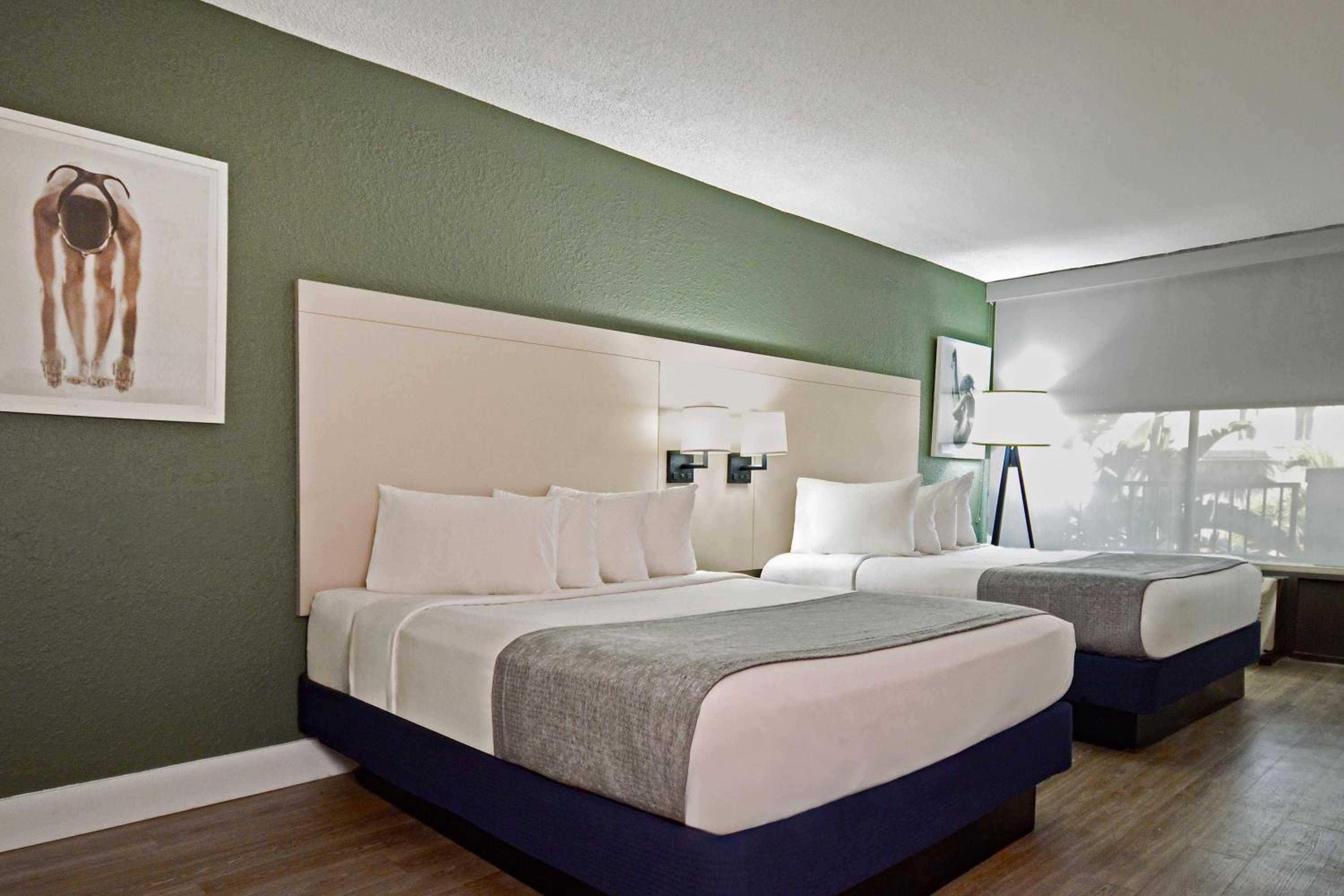 Queen Room with Two Queen Beds - Non-Smoking