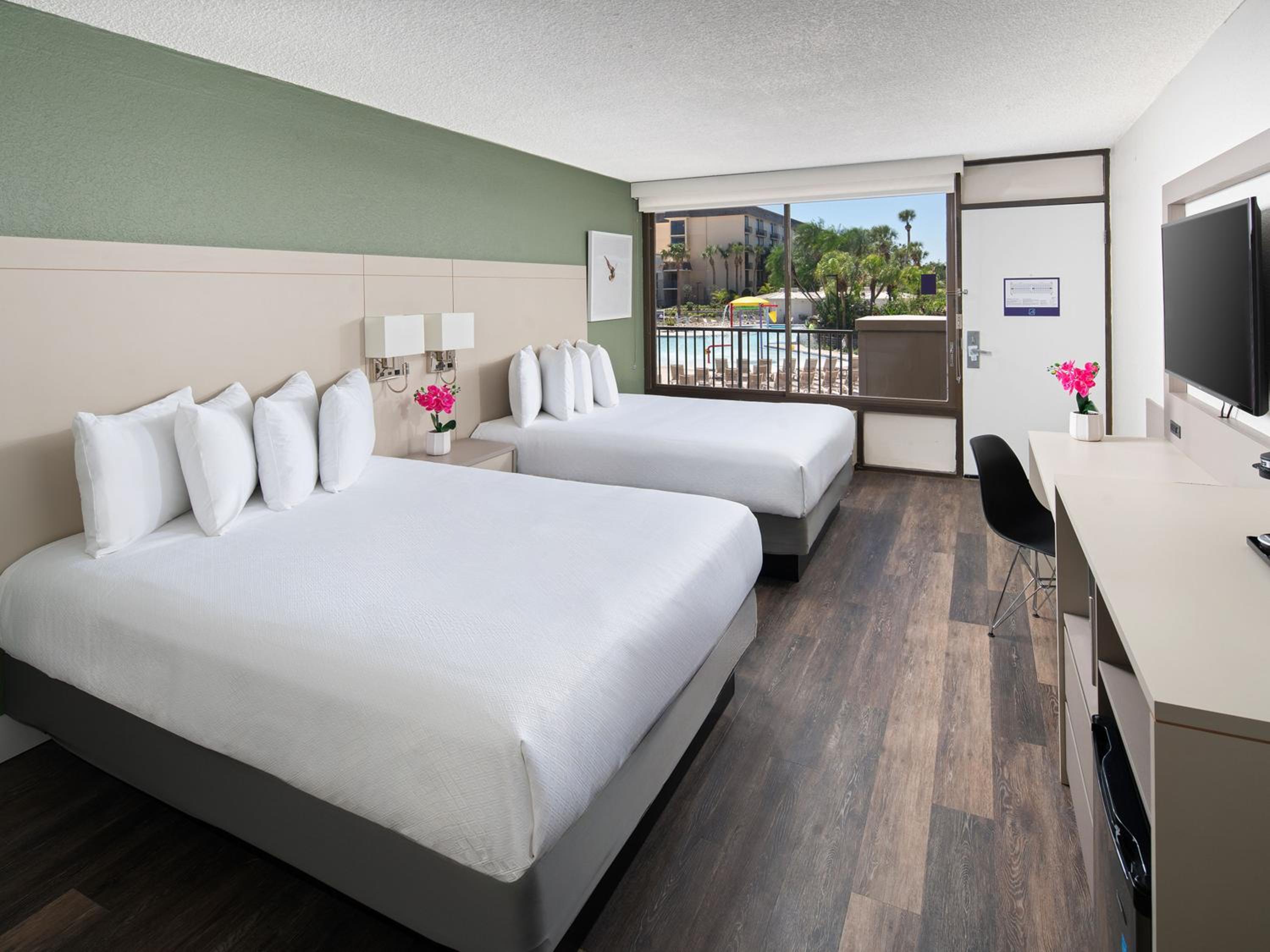 Garden Superior Queen Room With Two Queen Beds With Pool View