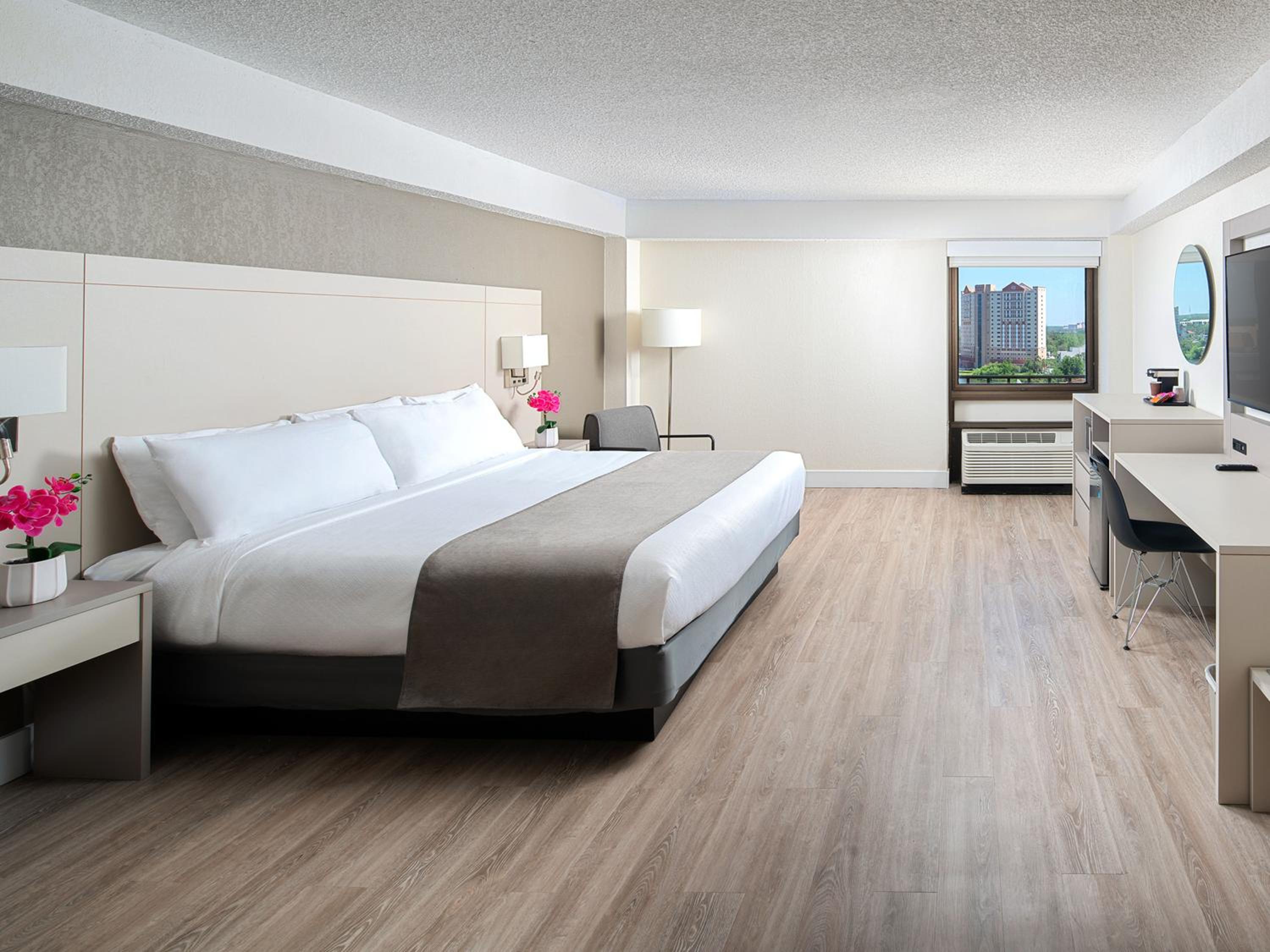 Superior King Room-Tower