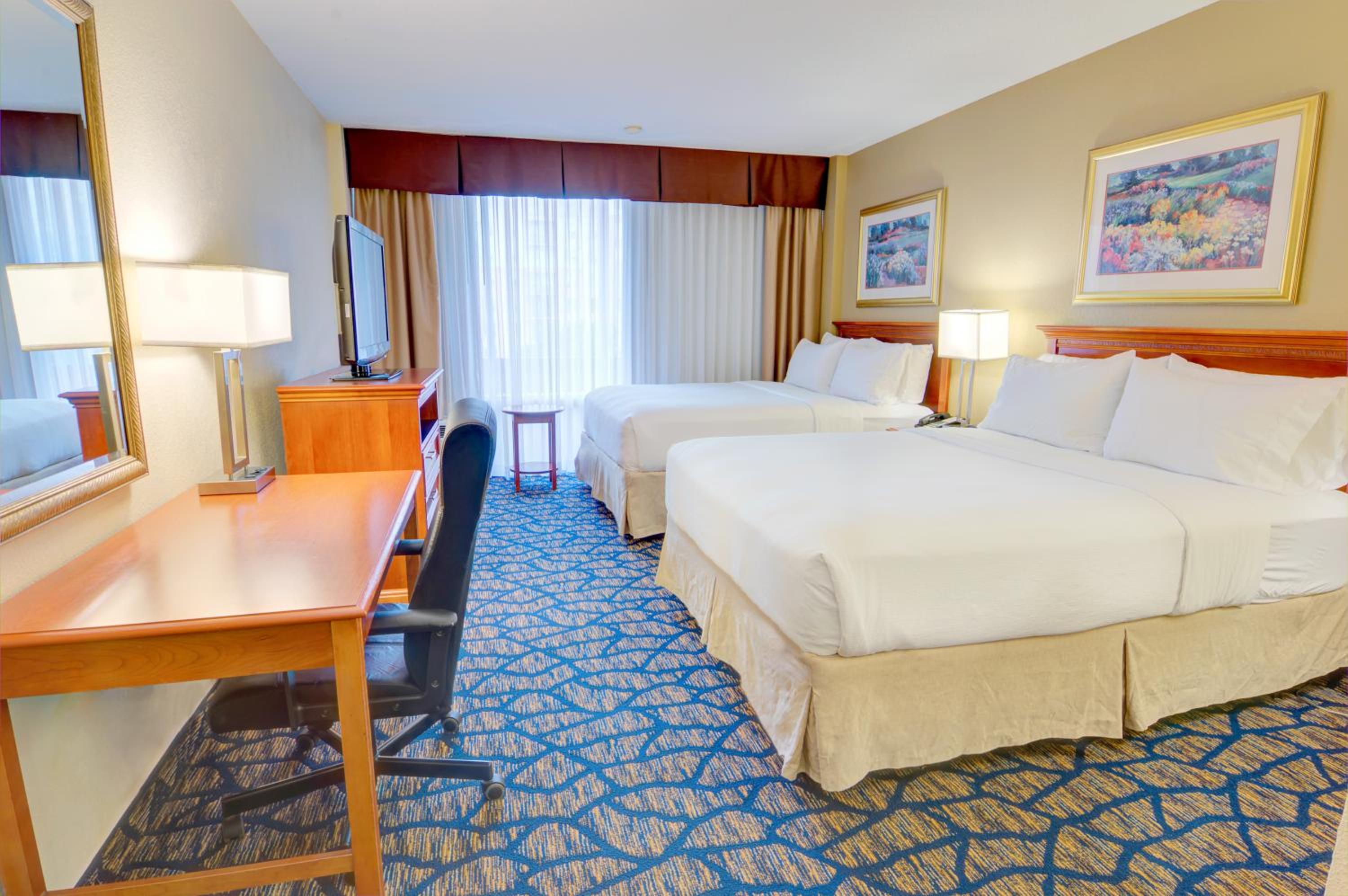 Standard Room with Two Queen Beds
