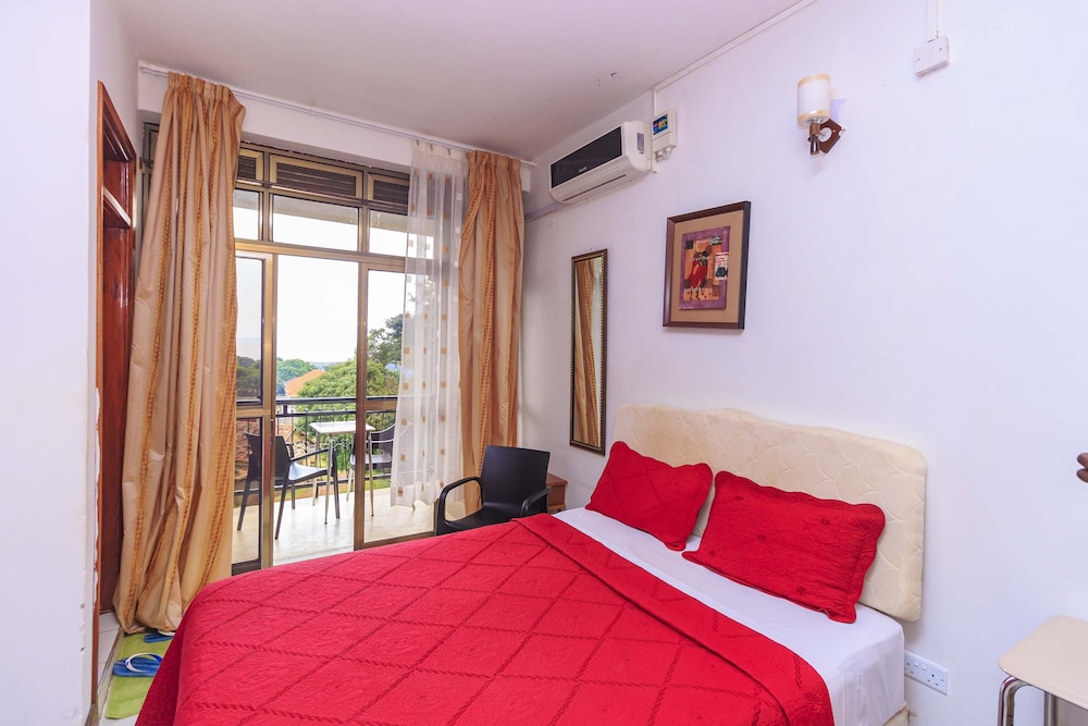 Double Room, Private Bathroom (Queen)