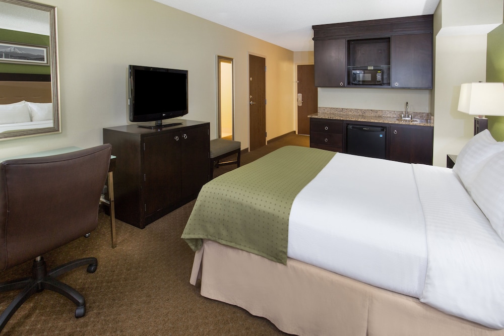 Standard Room, 1 Queen Bed, Refrigerator