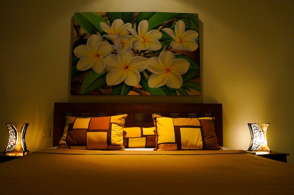 Family Room, 1 King Bed With Sofa Bed