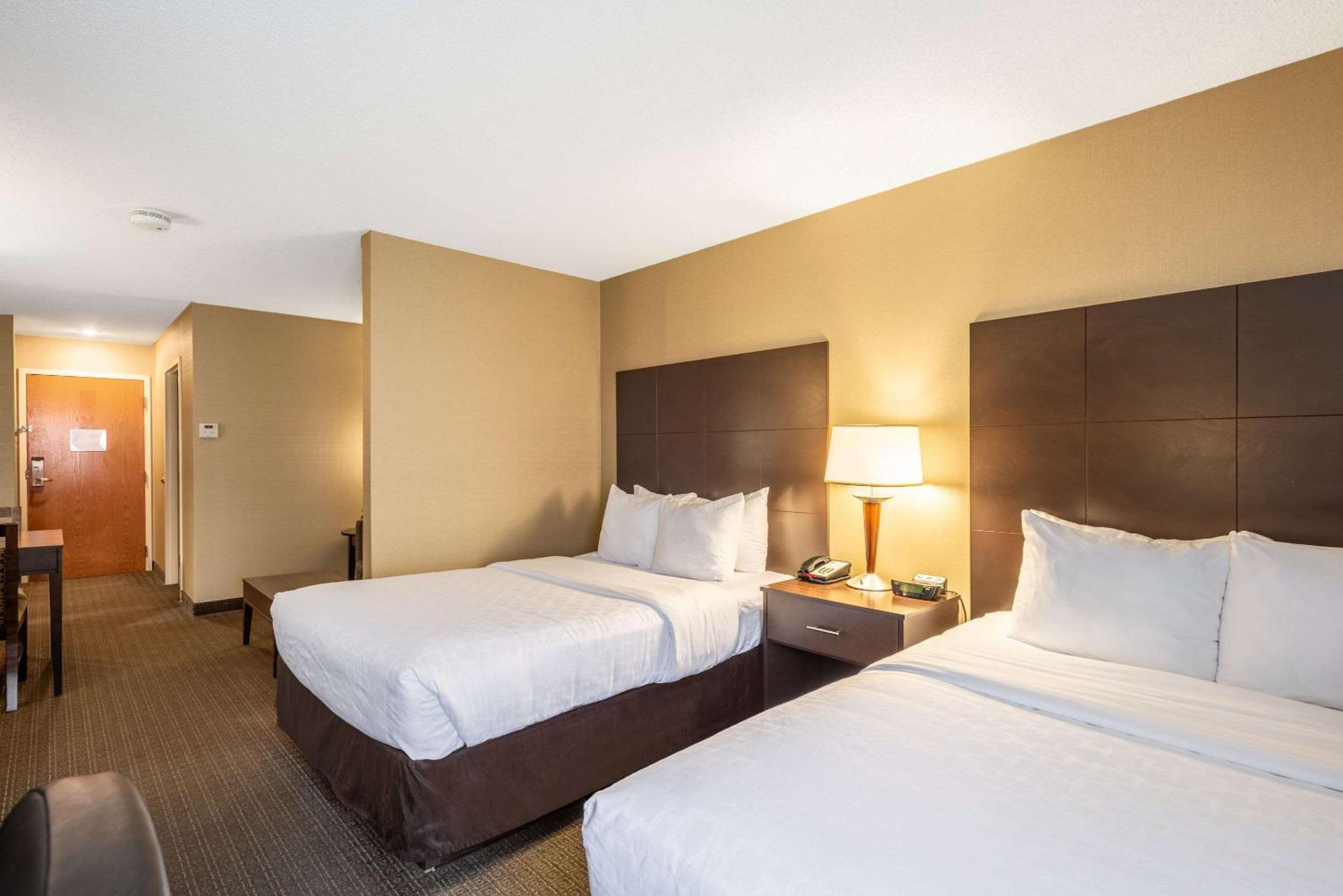 Double Suite with Two Double Beds and Sofa bed - Non Smoking/Upper floor