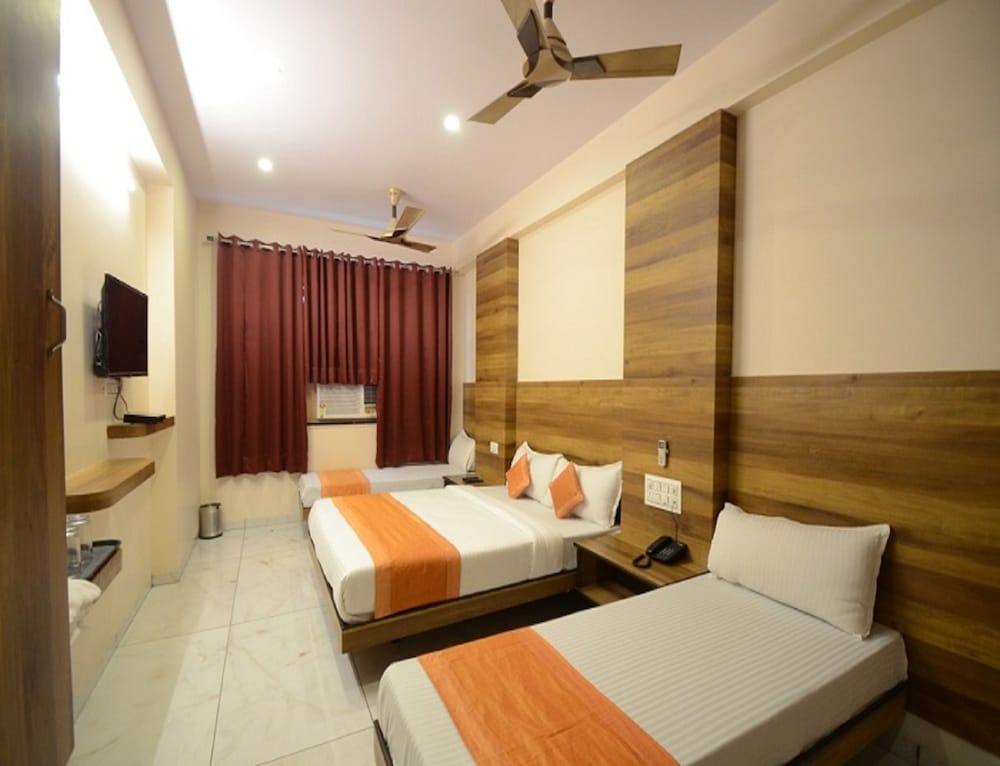 Family Room, Multiple Beds, Non Smoking