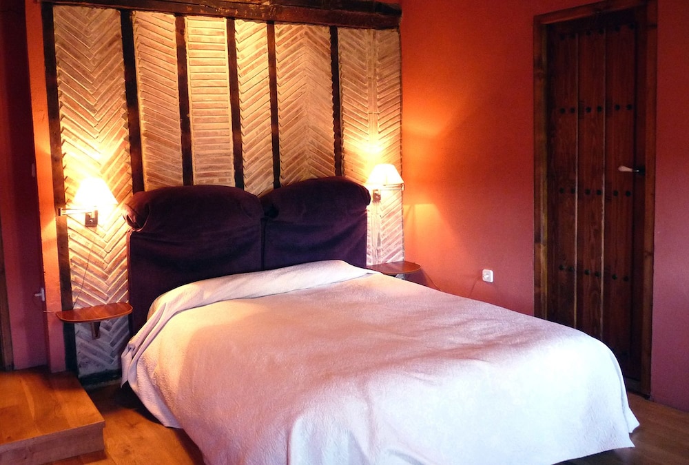 House, 4 Bedrooms, Non Smoking