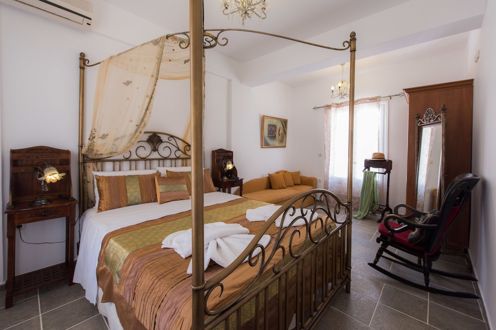 Superior Suite, Partial Sea View