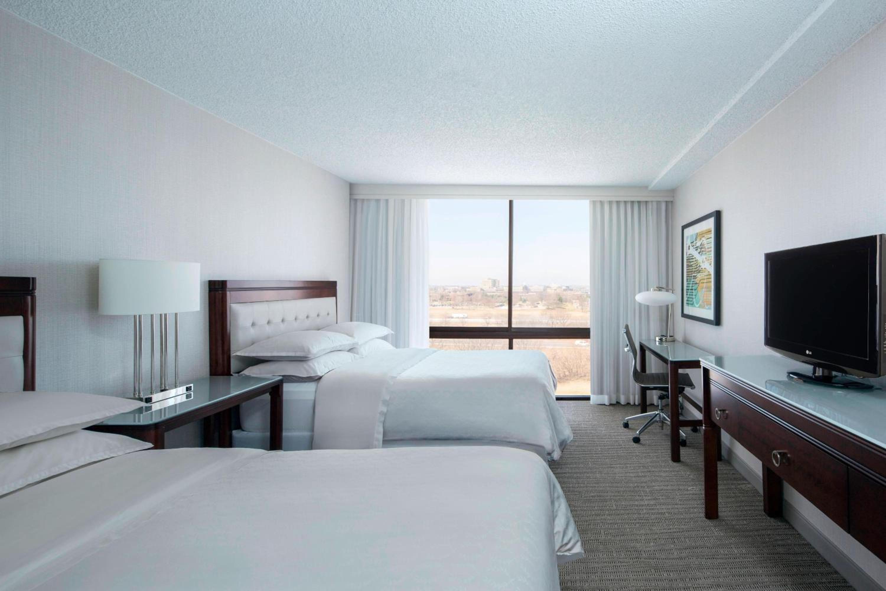 Concierge level, Two Double Beds