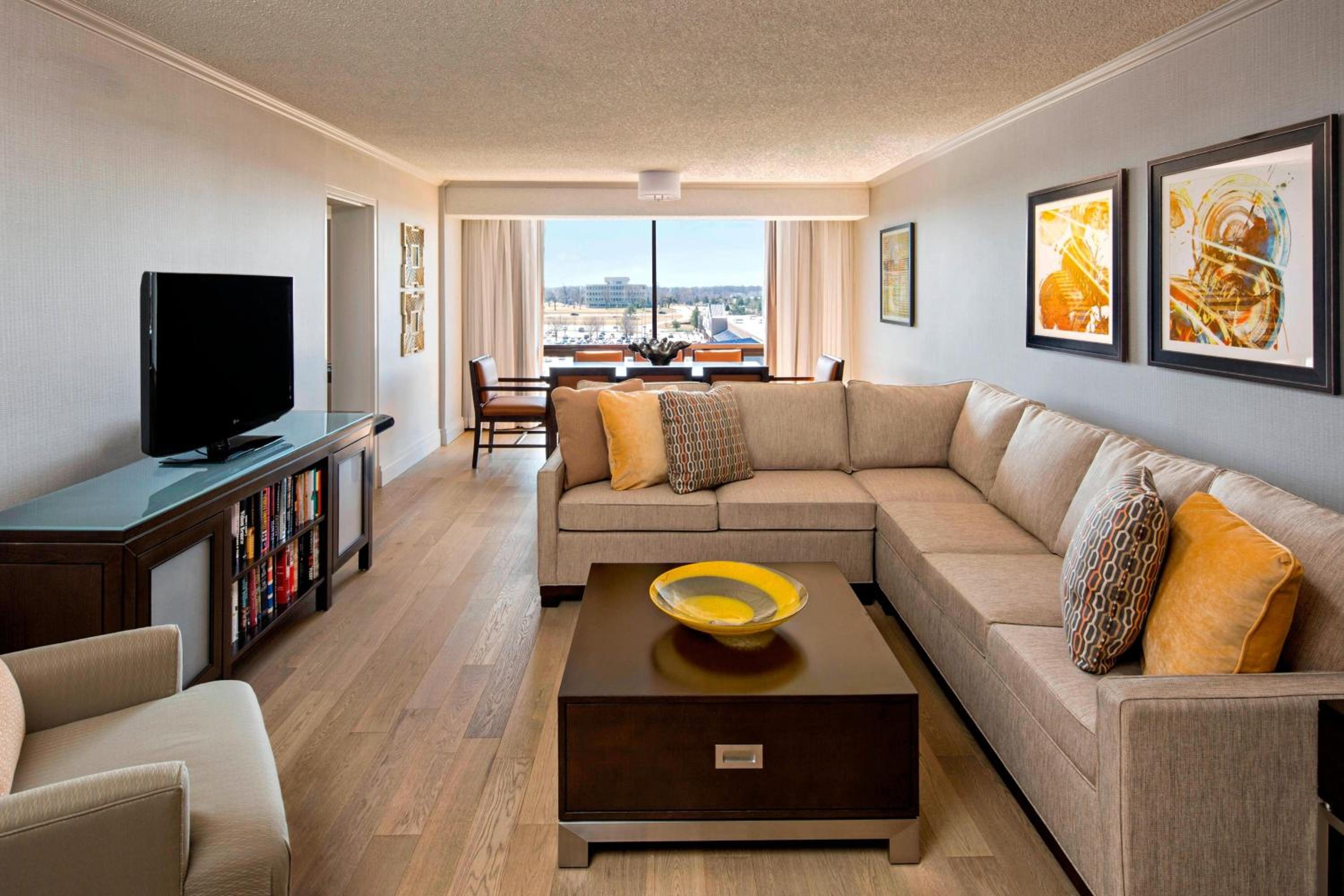 Concierge level, Presidential King Suite with Sofa bed